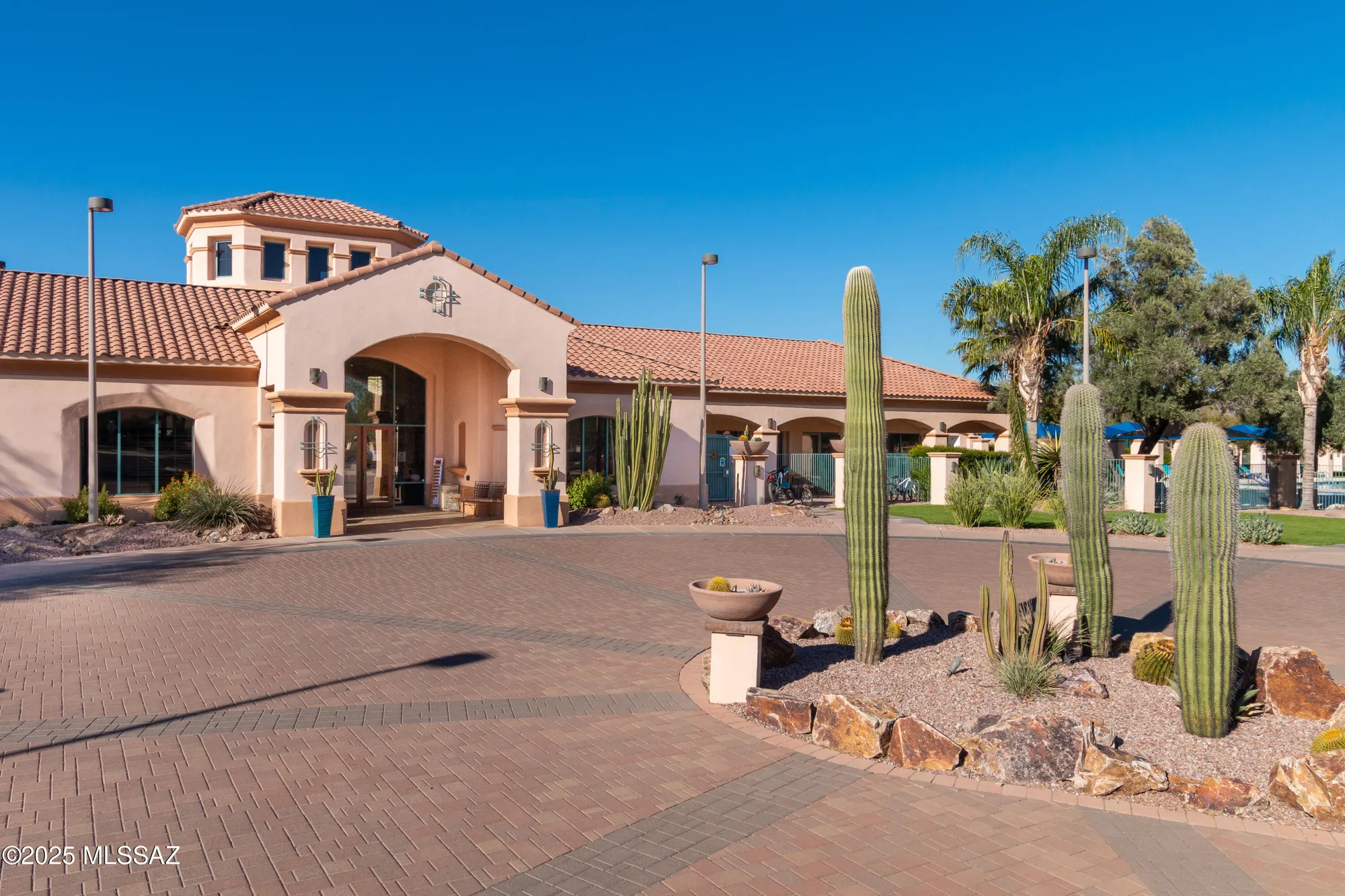 Property Slideshow image 35 of 38 | 8116 w blowing tumbleweed pl, Tucson, AZ, 85743