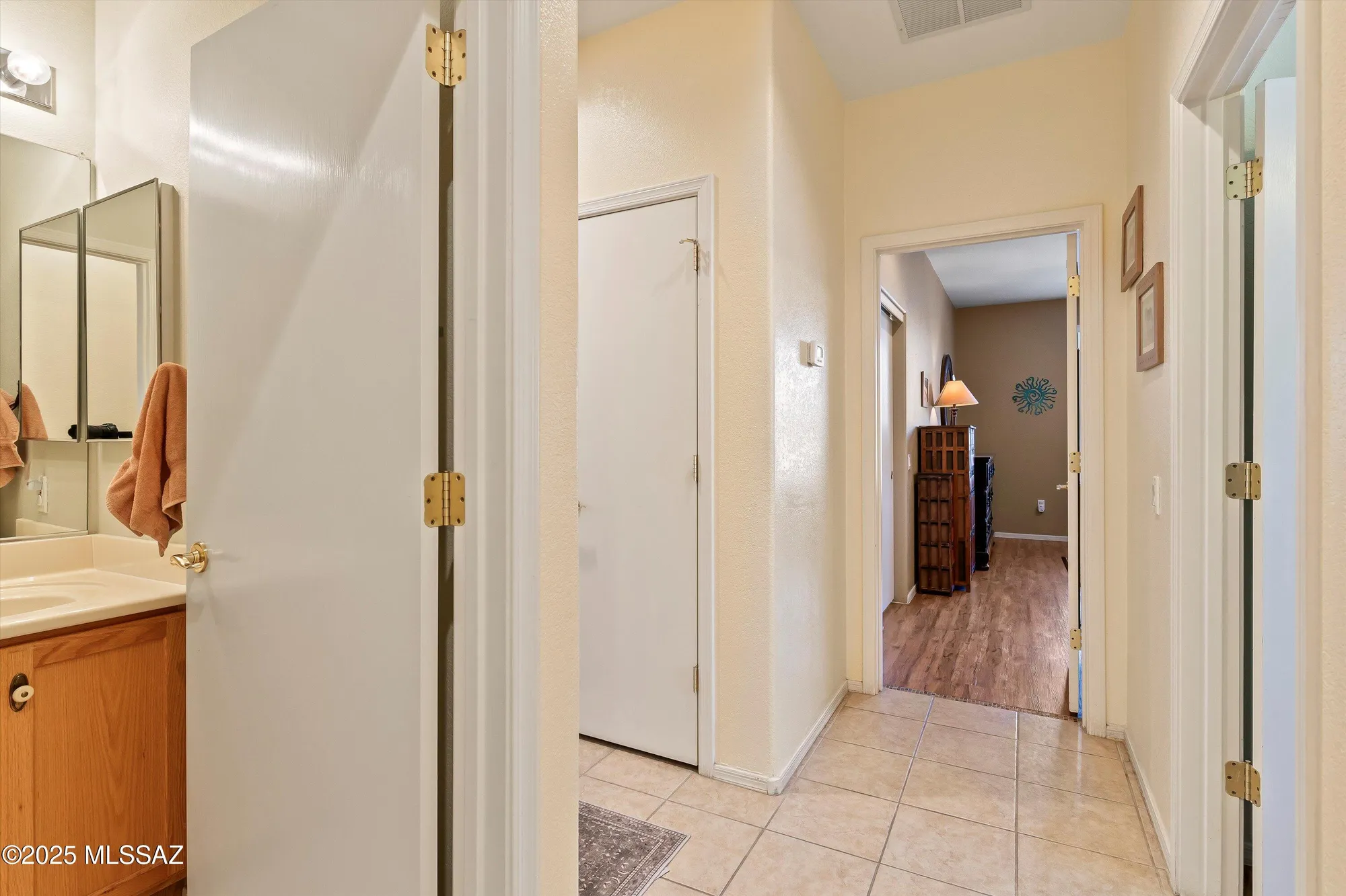Property Slideshow image 13 of 38 | 8116 w blowing tumbleweed pl, Tucson, AZ, 85743