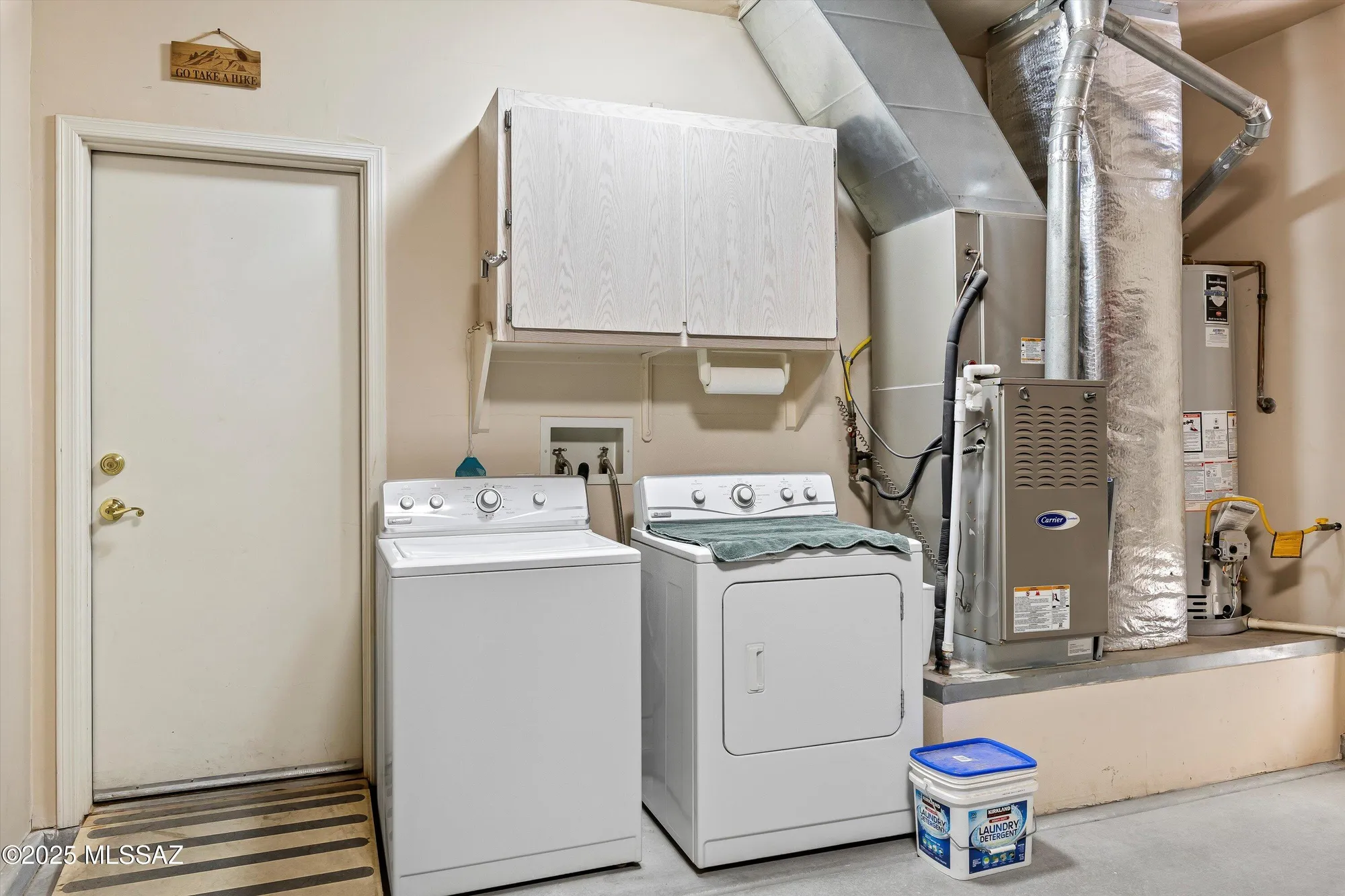 Property Slideshow image 19 of 38 | 8116 w blowing tumbleweed pl, Tucson, AZ, 85743