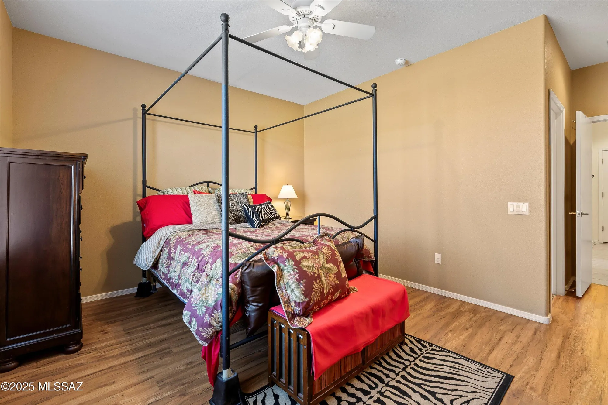 Property Slideshow image 23 of 38 | 8116 w blowing tumbleweed pl, Tucson, AZ, 85743