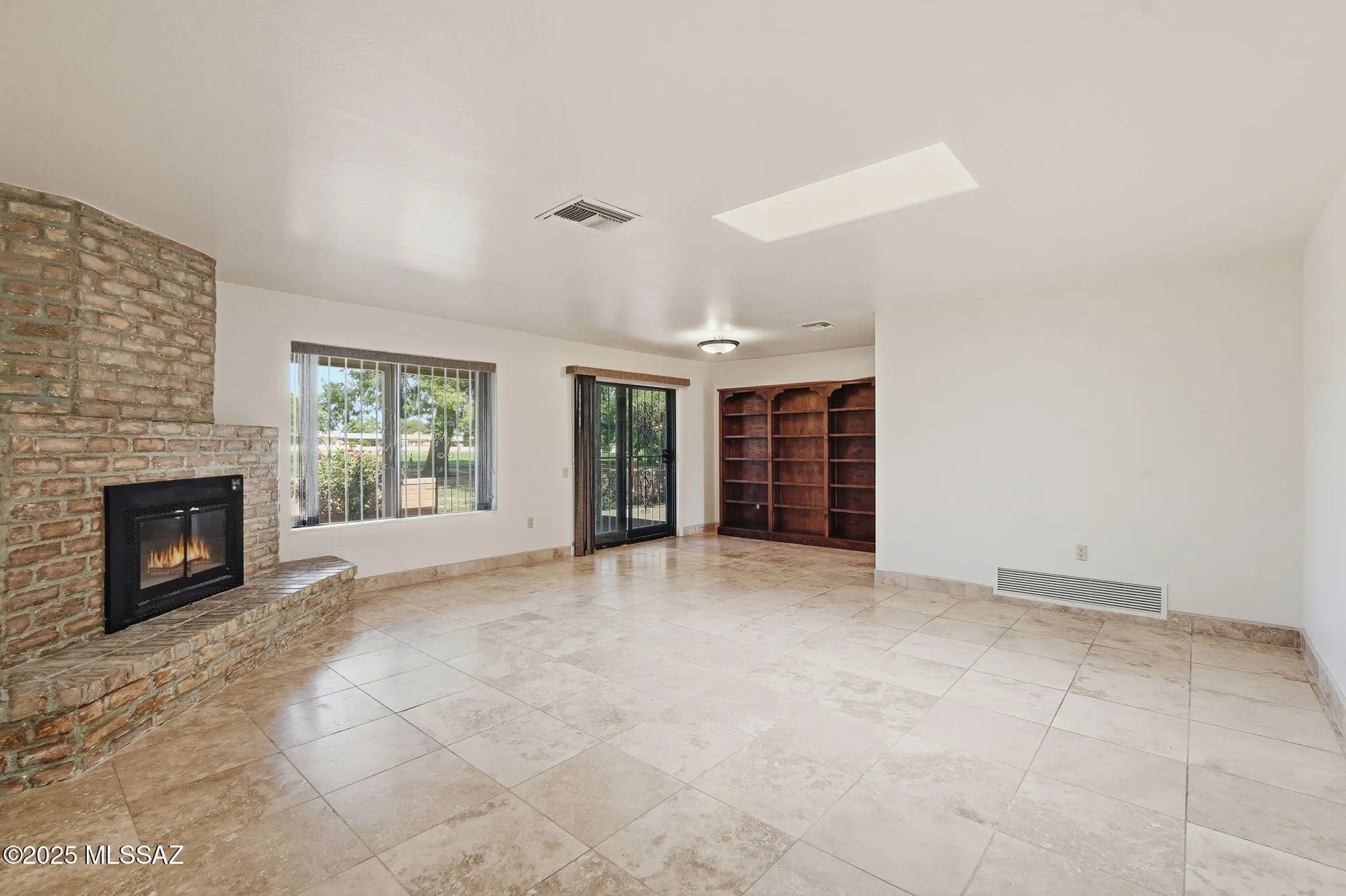 Property Slideshow image 12 of 51 | 1225 n abrego dr, Green Valley, AZ, 85614