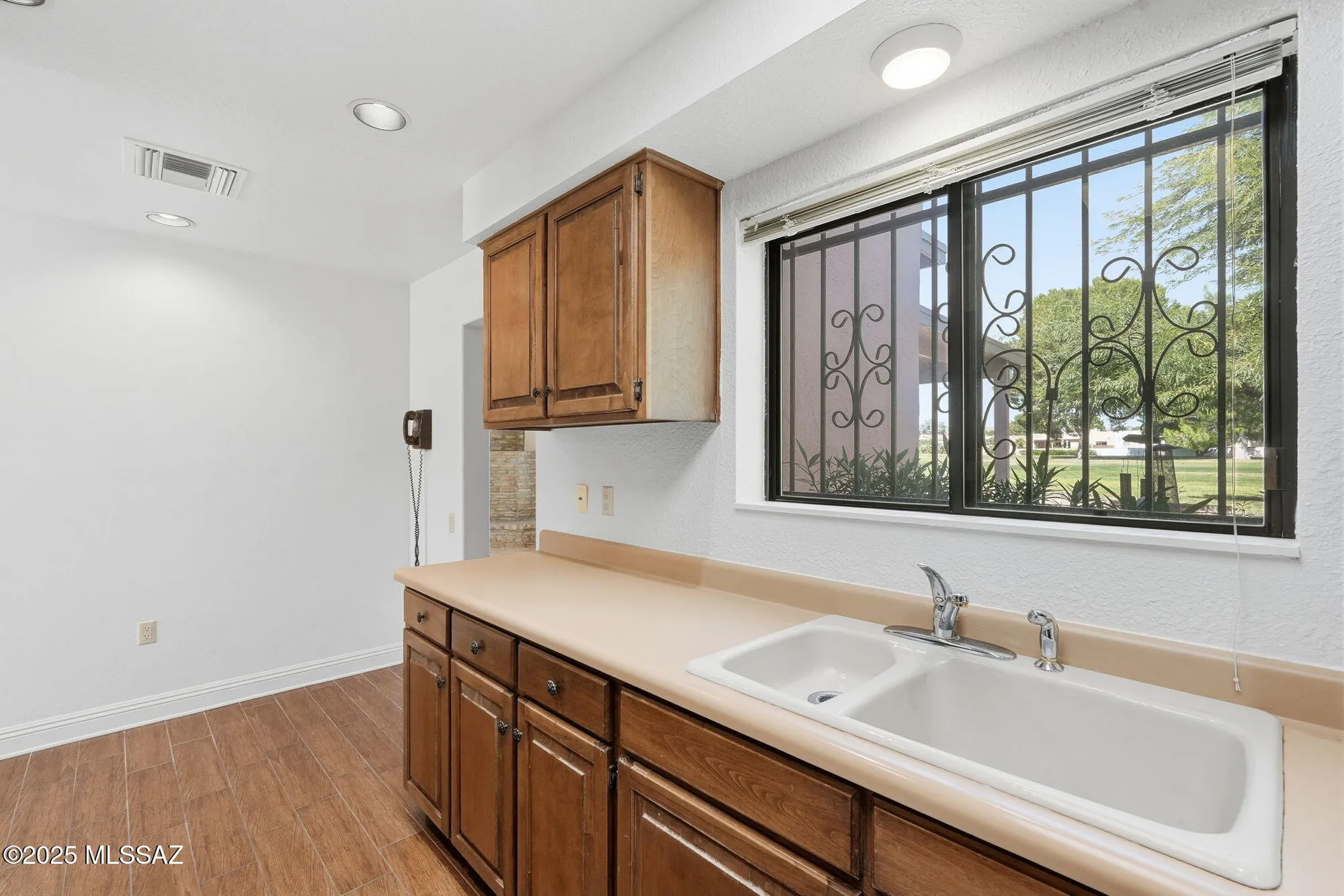 Property Slideshow image 18 of 51 | 1225 n abrego dr, Green Valley, AZ, 85614