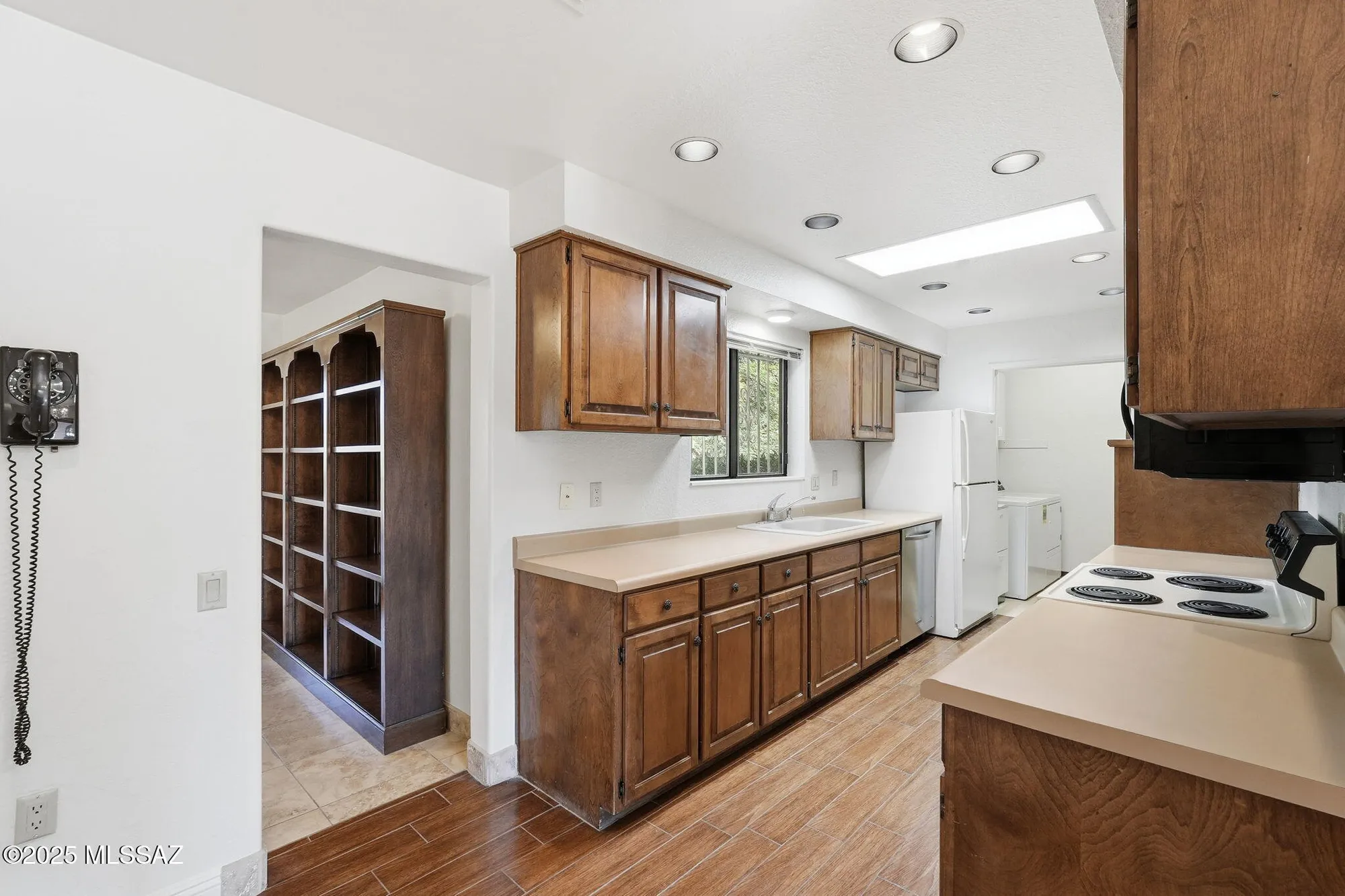 Property Slideshow image 14 of 51 | 1225 n abrego dr, Green Valley, AZ, 85614