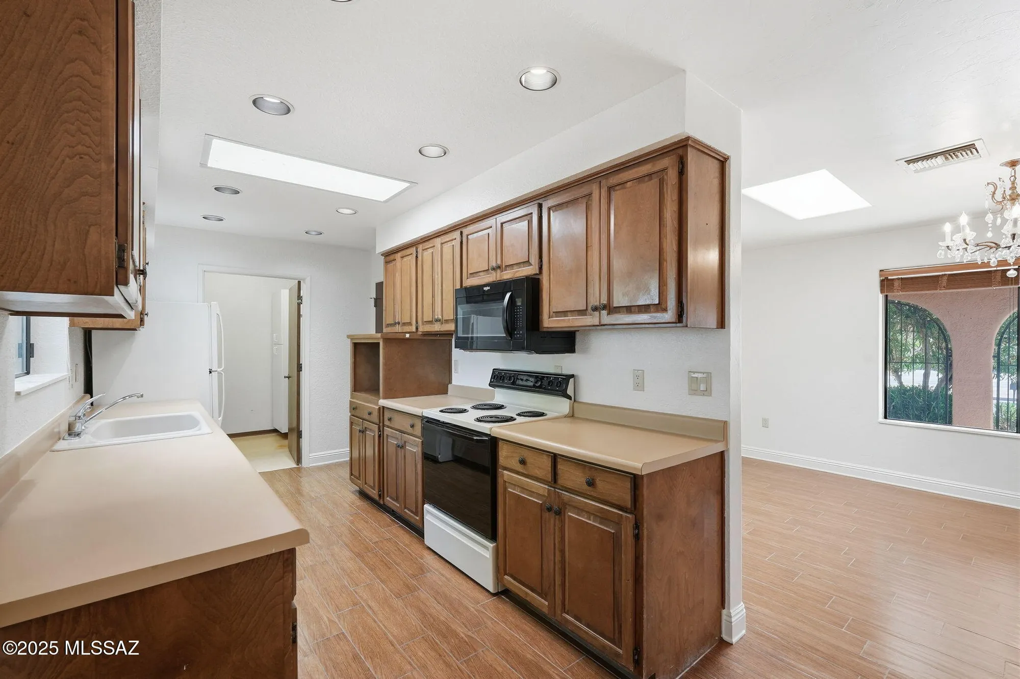 Property Slideshow image 15 of 51 | 1225 n abrego dr, Green Valley, AZ, 85614