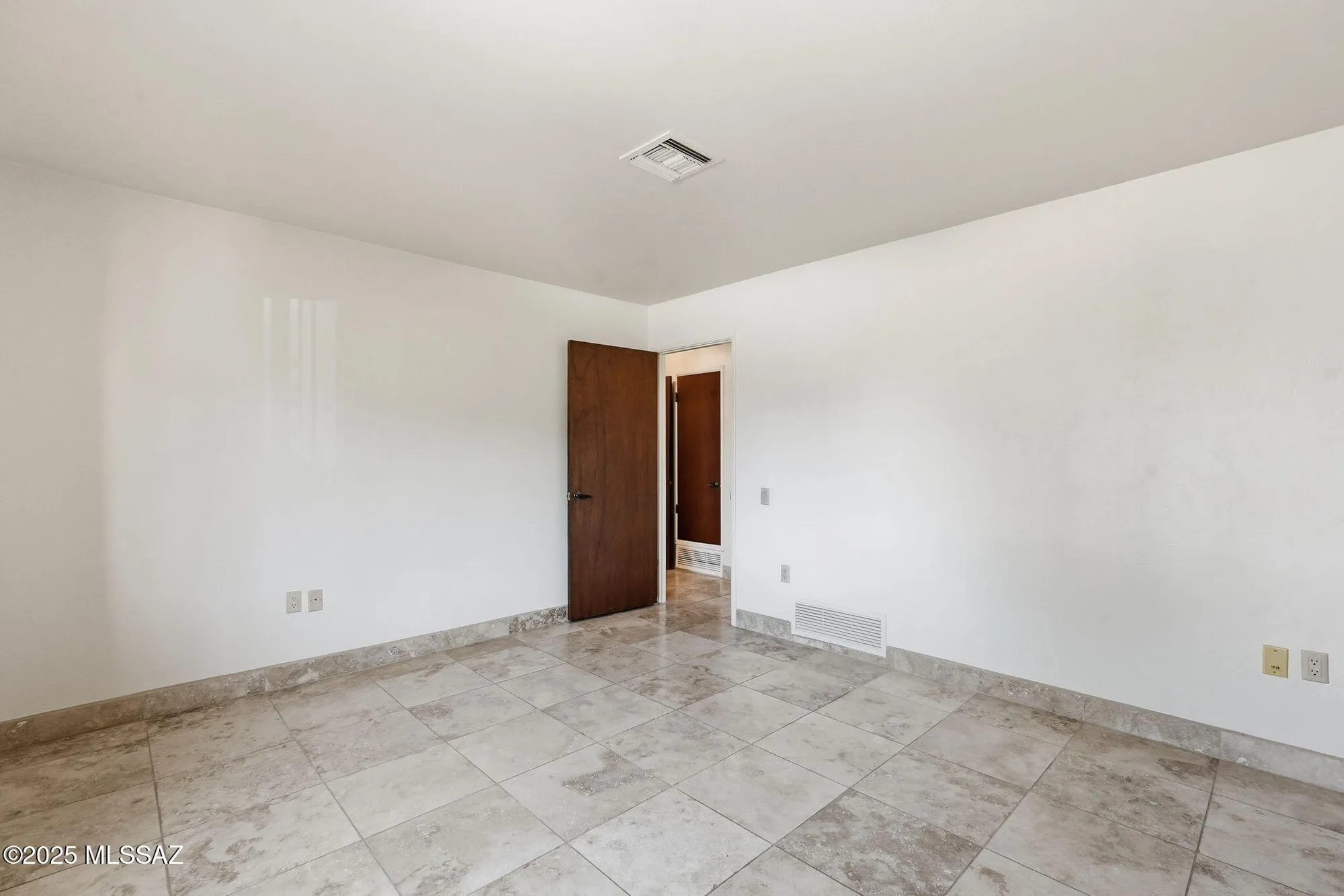 Property Slideshow image 31 of 51 | 1225 n abrego dr, Green Valley, AZ, 85614