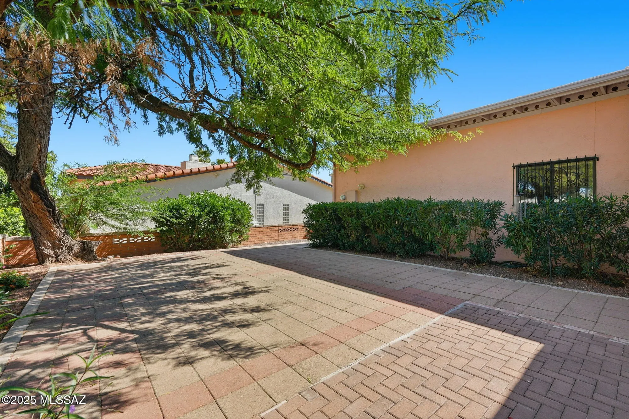 Property Slideshow image 42 of 51 | 1225 n abrego dr, Green Valley, AZ, 85614