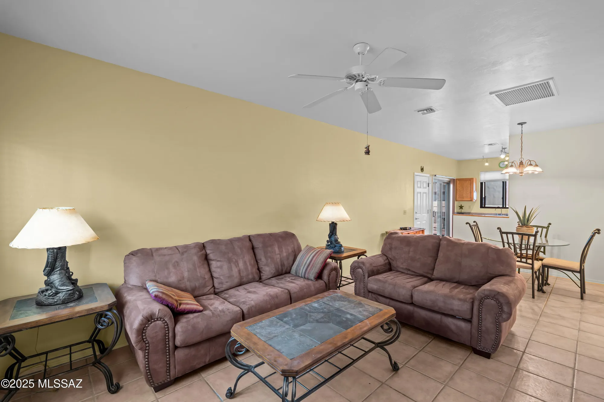 Property Slideshow image 4 of 31 | 3709 s camino del cefiro, Green Valley, AZ, 85614