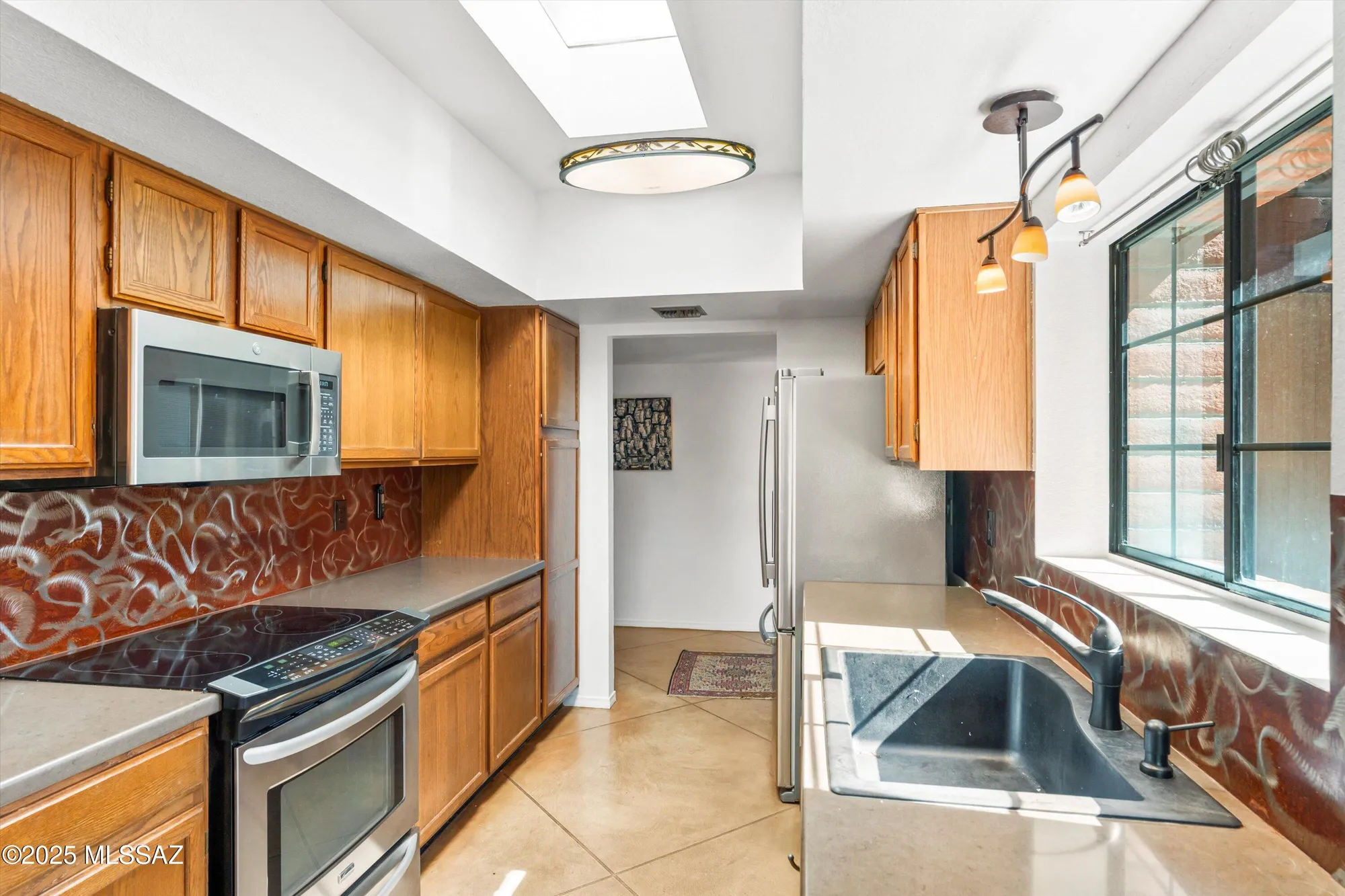 Property Slideshow image 12 of 36 | 1995 w ashbrook dr, Tucson, AZ, 85704