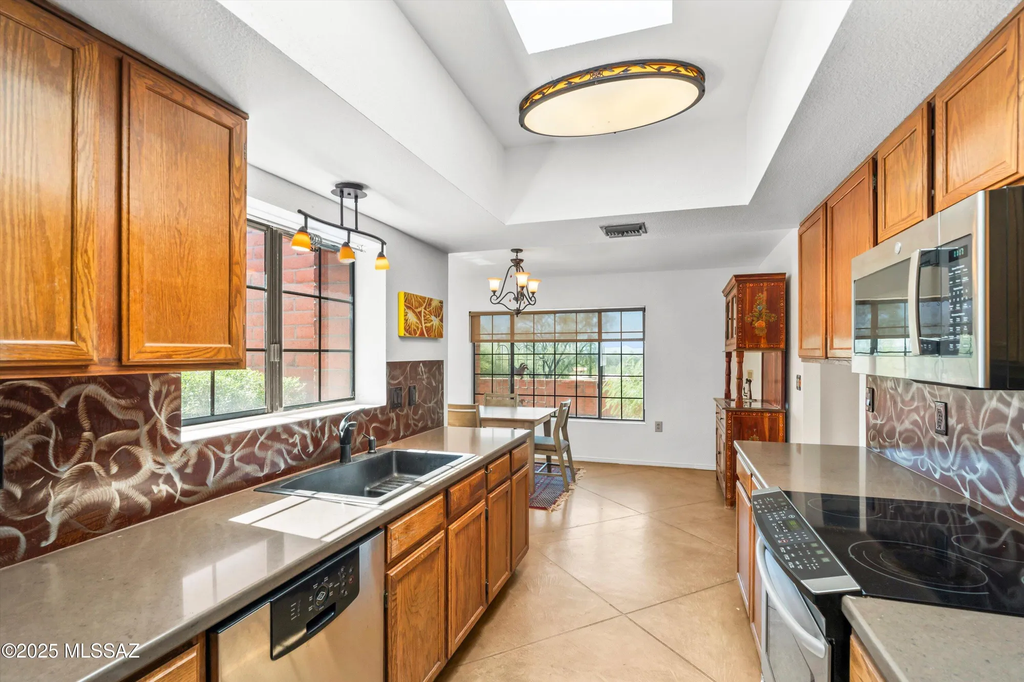 Property Slideshow image 10 of 36 | 1995 w ashbrook dr, Tucson, AZ, 85704