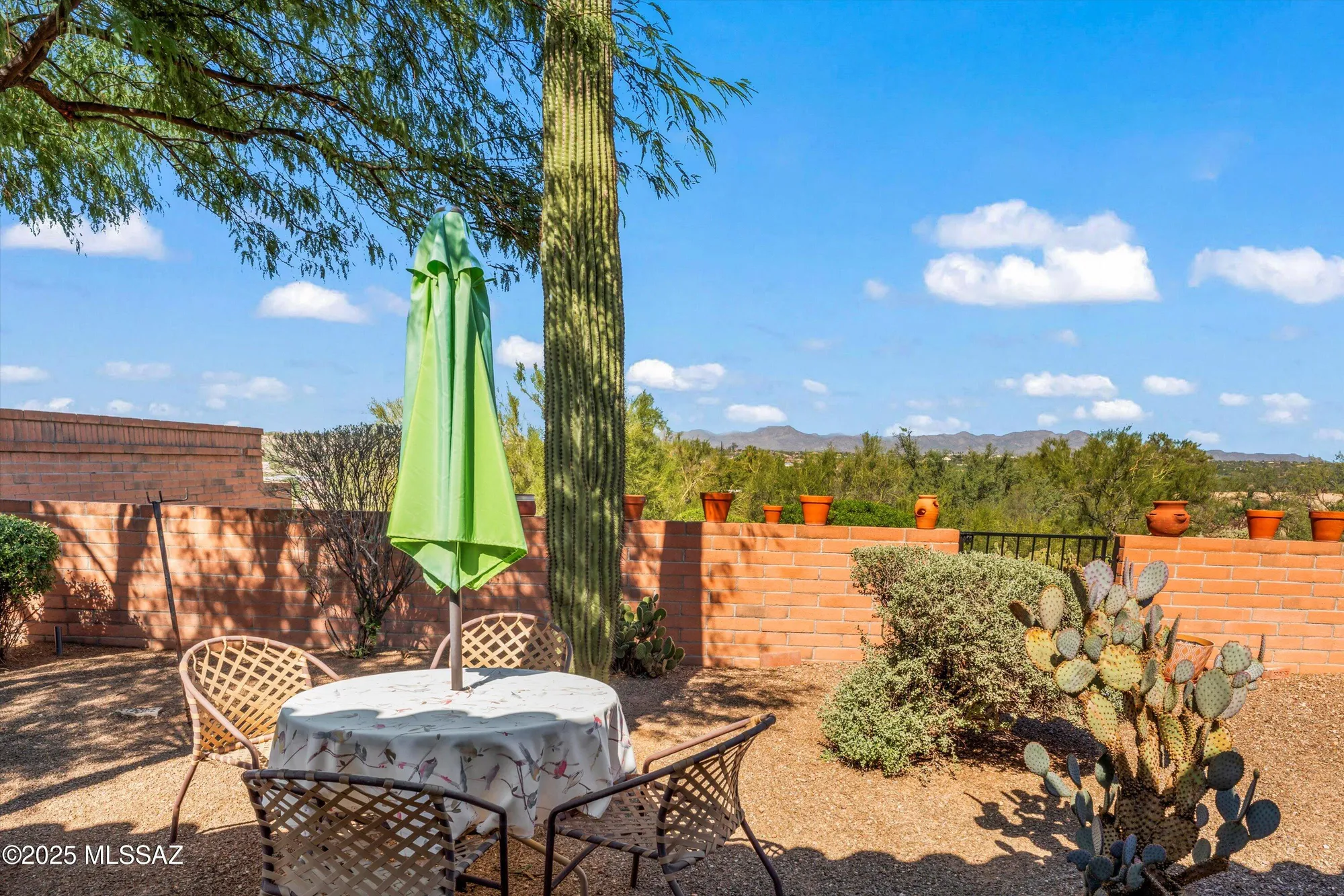 Property Slideshow image 25 of 36 | 1995 w ashbrook dr, Tucson, AZ, 85704