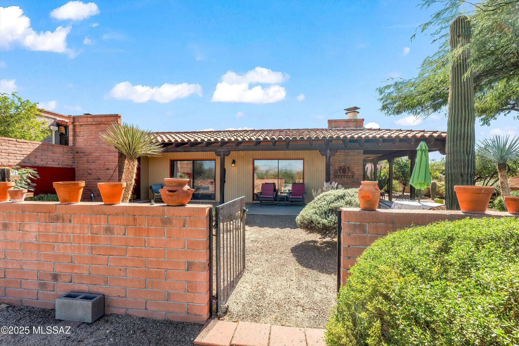 Property Slideshow image 28 of 36 | 1995 w ashbrook dr, Tucson, AZ, 85704