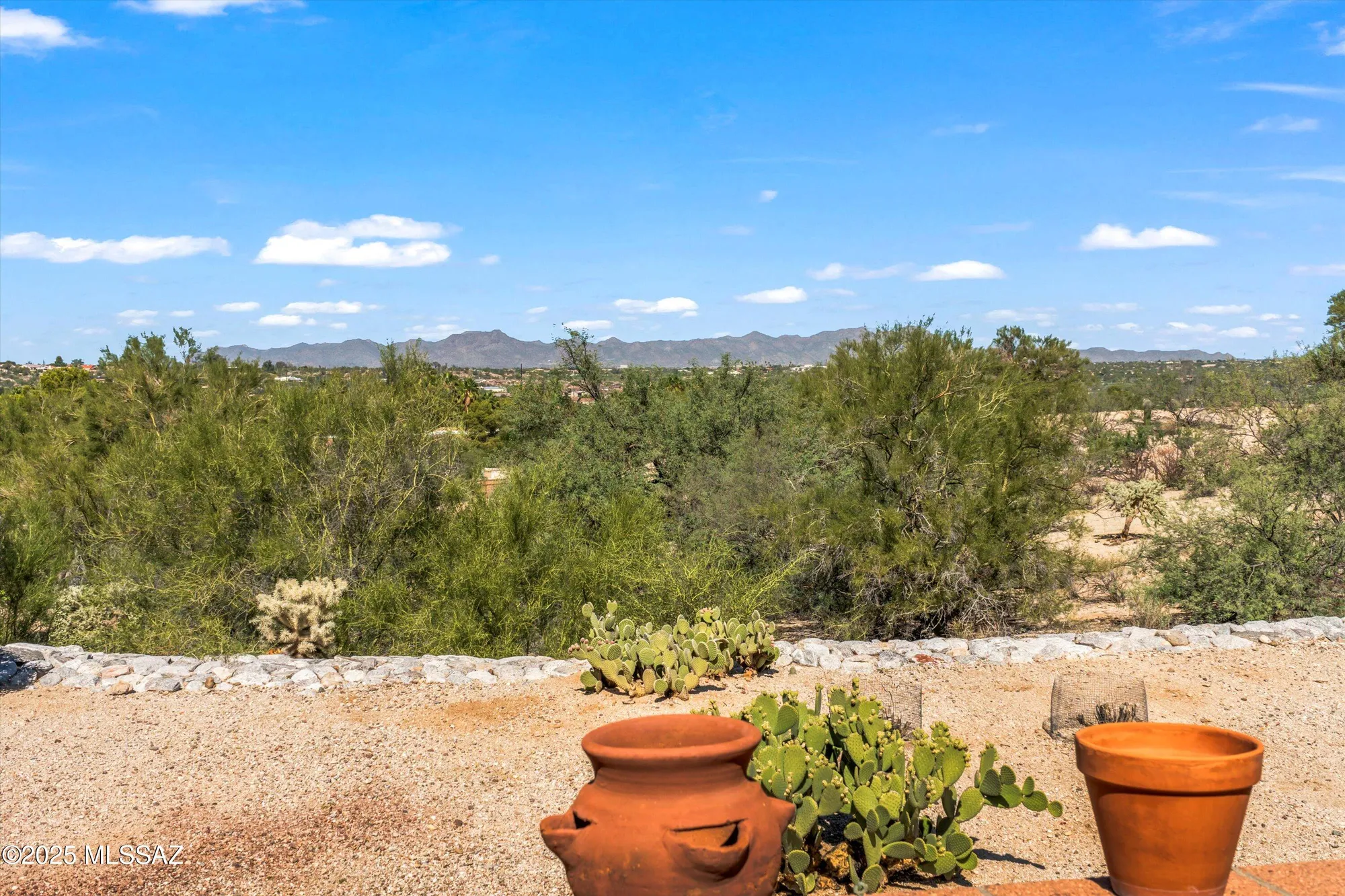 Property Slideshow image 26 of 36 | 1995 w ashbrook dr, Tucson, AZ, 85704