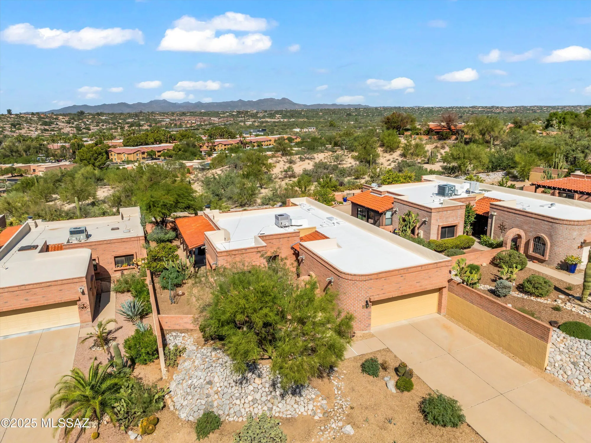 Property Slideshow image 33 of 36 | 1995 w ashbrook dr, Tucson, AZ, 85704