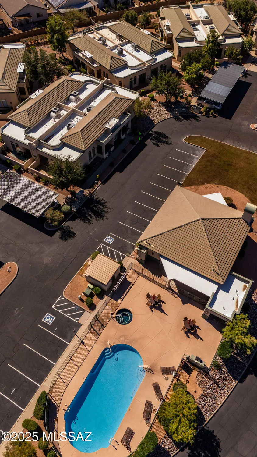 Property Slideshow image 18 of 20 | 2423 w via di silvio, Tucson, AZ, 85741