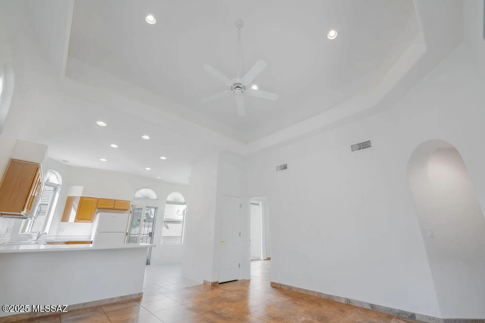 Property Slideshow image 3 of 20 | 2423 w via di silvio, Tucson, AZ, 85741