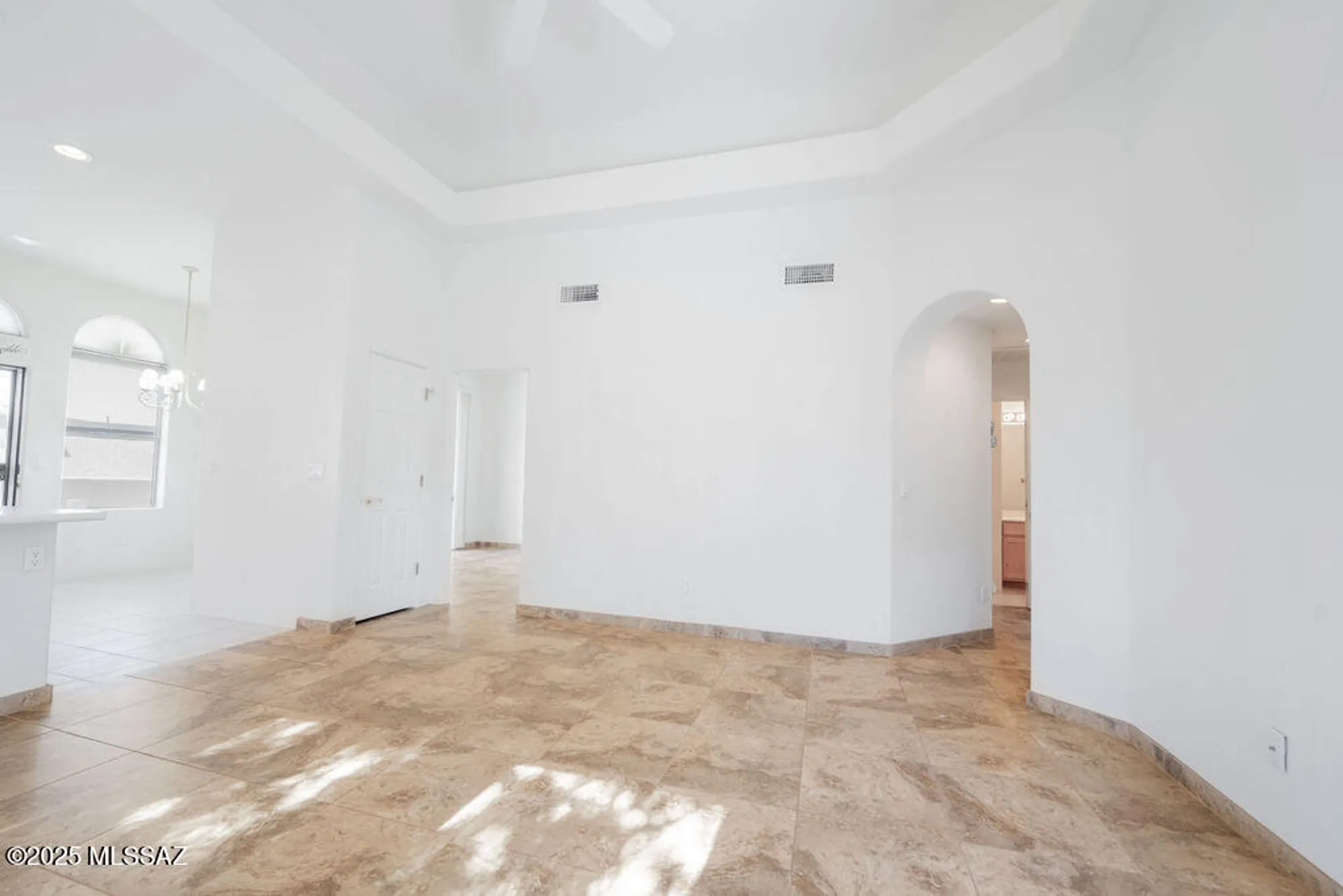 Property Slideshow image 4 of 20 | 2423 w via di silvio, Tucson, AZ, 85741