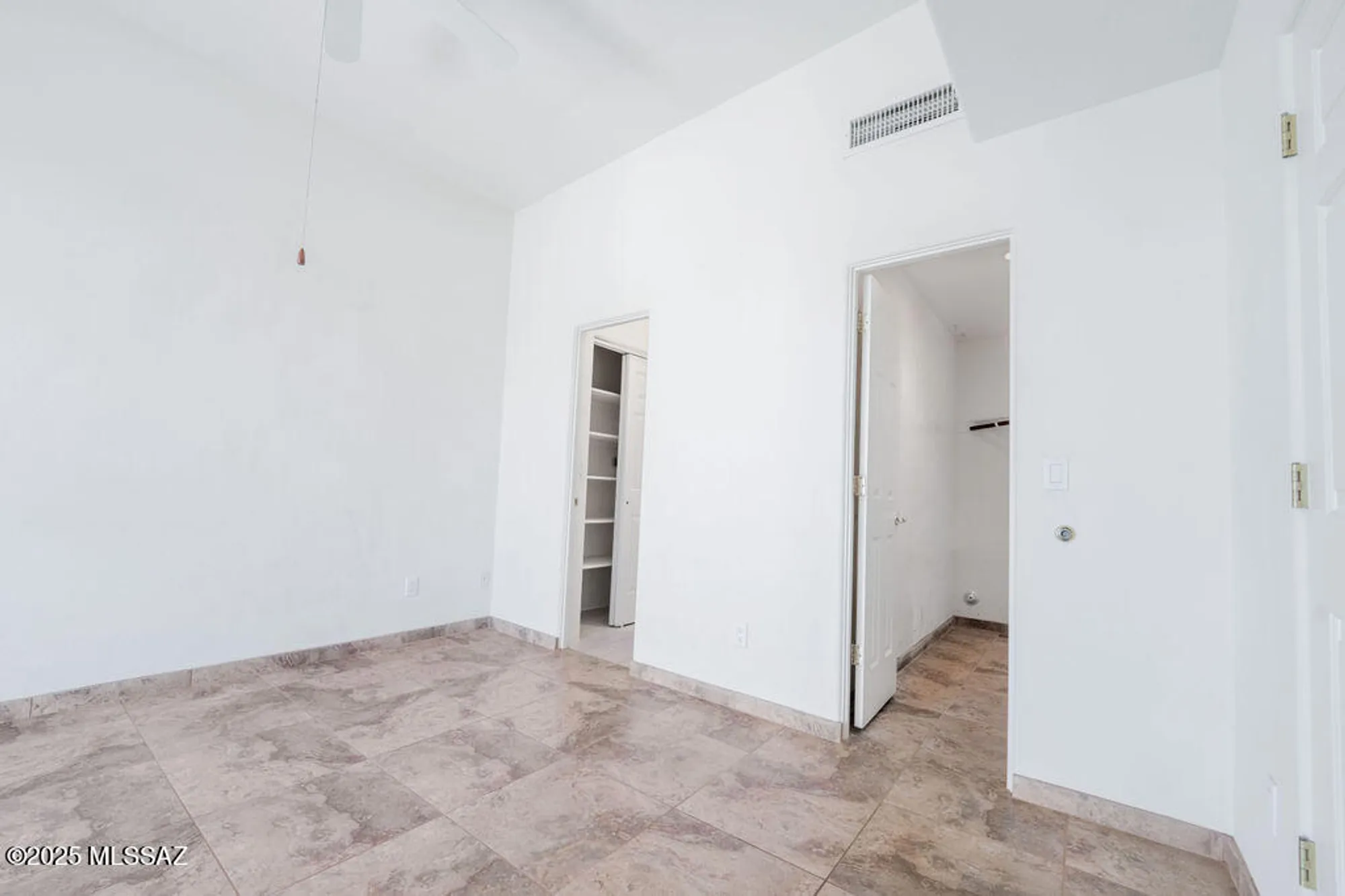 Property Slideshow image 9 of 20 | 2423 w via di silvio, Tucson, AZ, 85741