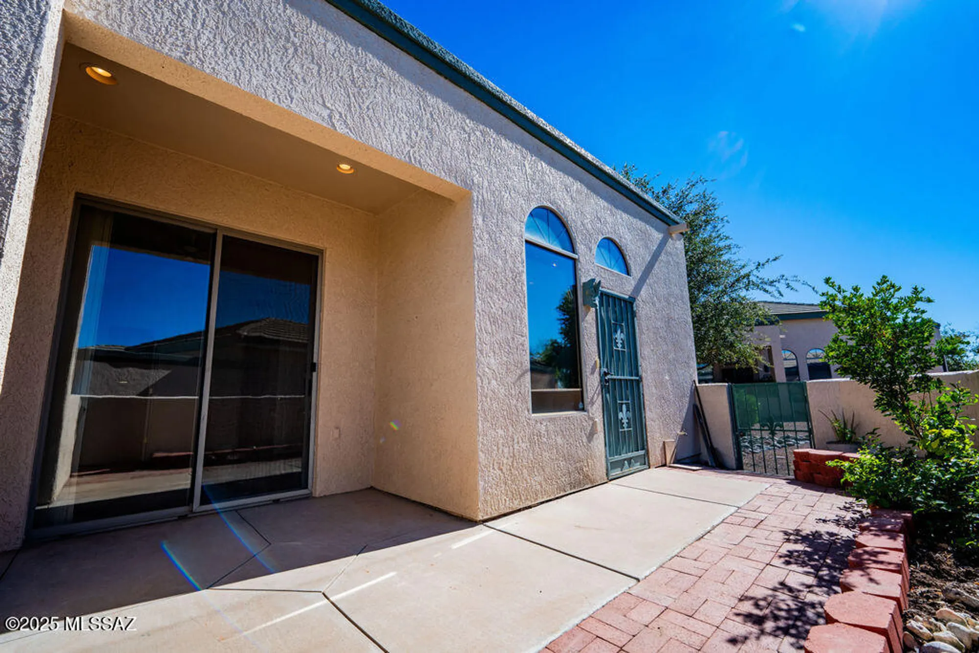 Property Slideshow image 14 of 20 | 2423 w via di silvio, Tucson, AZ, 85741