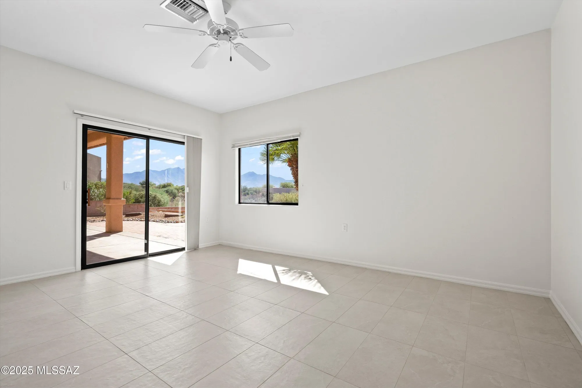 Property Slideshow image 9 of 30 | 810 e josephine canyon dr, Green Valley, AZ, 85614