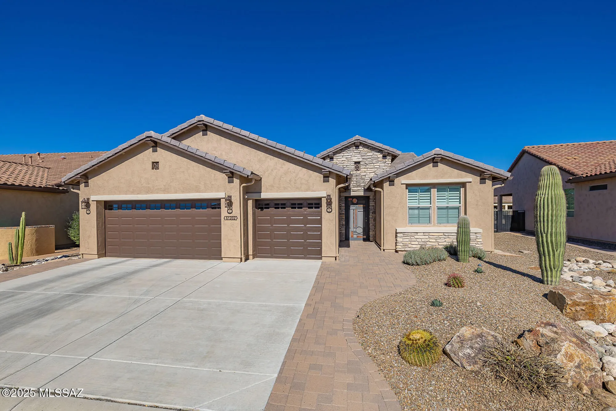 Property Slideshow image 1 of 42 | 61202 e happy jack trl, Oracle, AZ, 85623