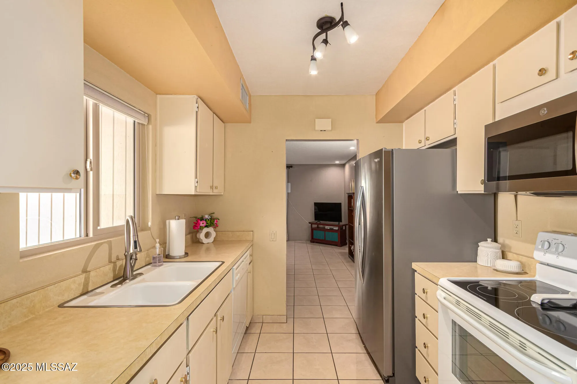 Property Slideshow image 10 of 29 | 206 n calle acuarela, Green Valley, AZ, 85614