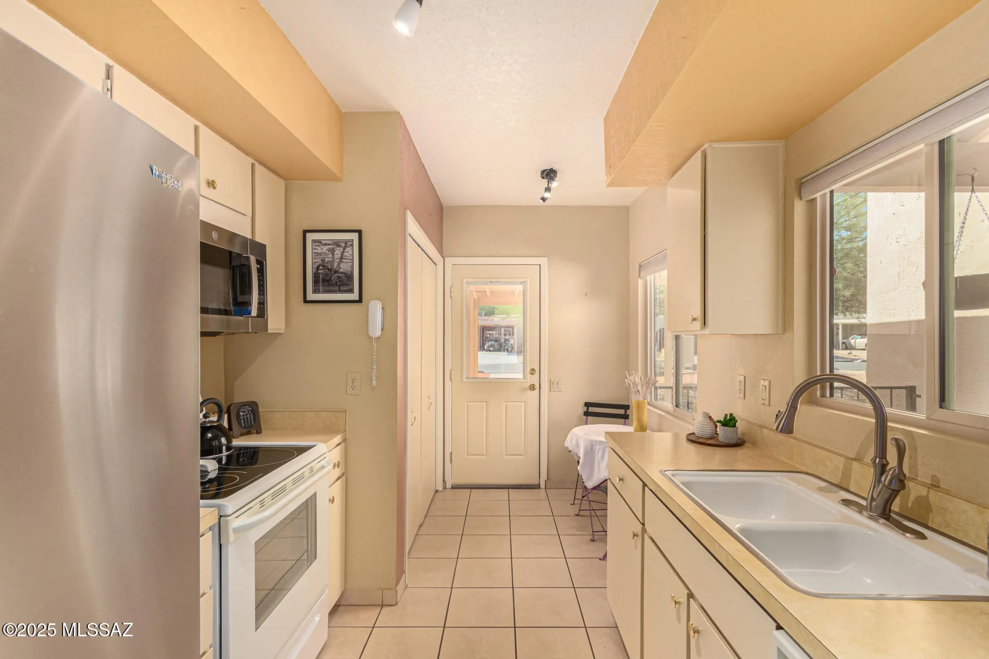 Property Slideshow image 11 of 29 | 206 n calle acuarela, Green Valley, AZ, 85614
