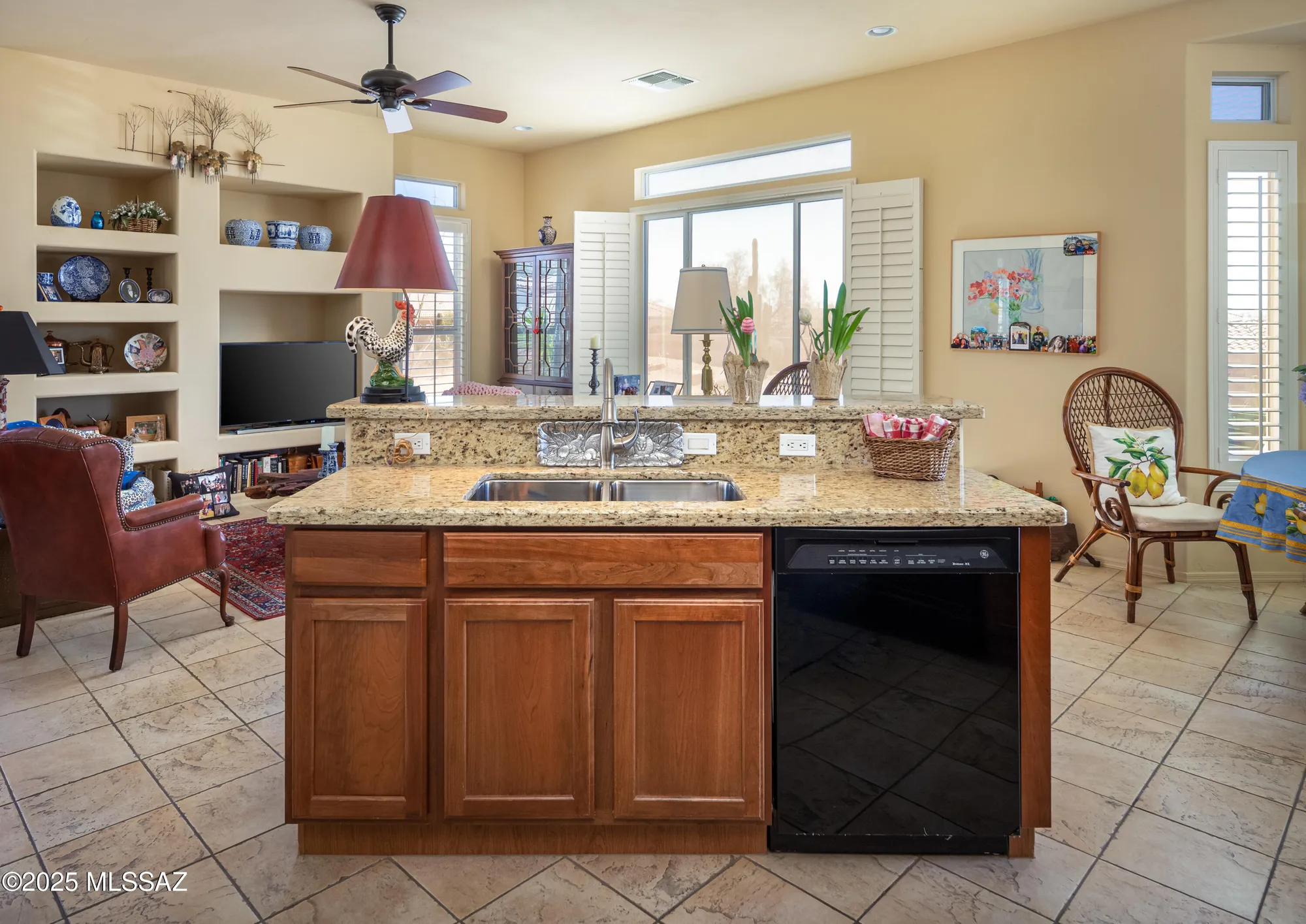 Property Slideshow image 8 of 40 | 13529 n buckhorn cholla dr, Marana, AZ, 85658