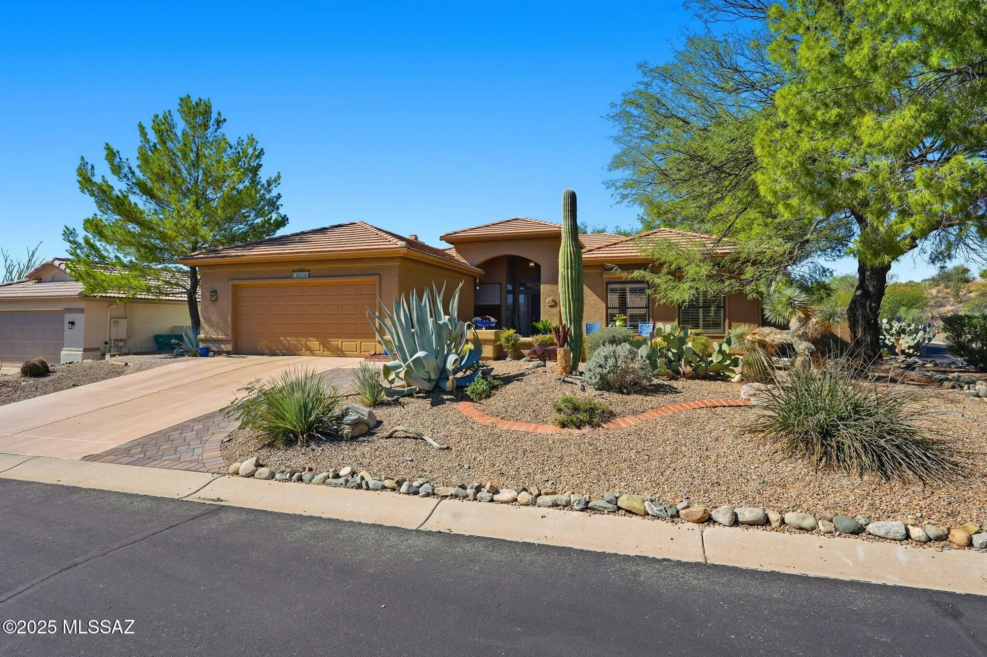 Property Slideshow image 1 of 47 | 36934 s ribbonwood ln, Saddlebrooke, AZ, 85739