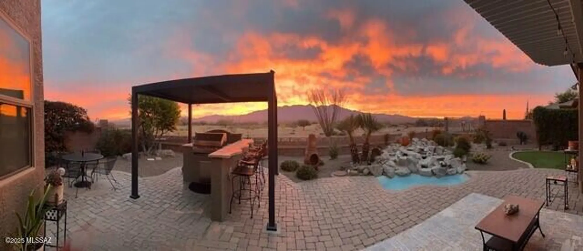 Property Slideshow image 3 of 42 | 5811 s atascosa peak dr, Green Valley, AZ, 85622