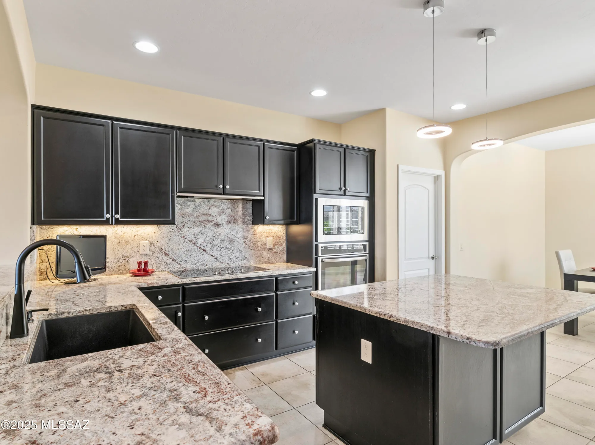 Property Slideshow image 13 of 32 | 32480 s egret trl, Oracle, AZ, 85623