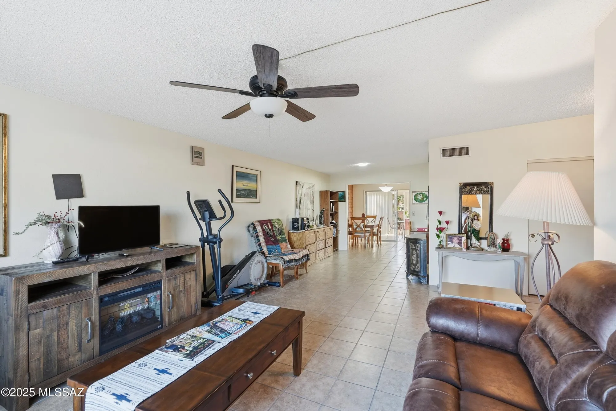 Property Slideshow image 10 of 49 | 425 w san ignacio, Green Valley, AZ, 85614