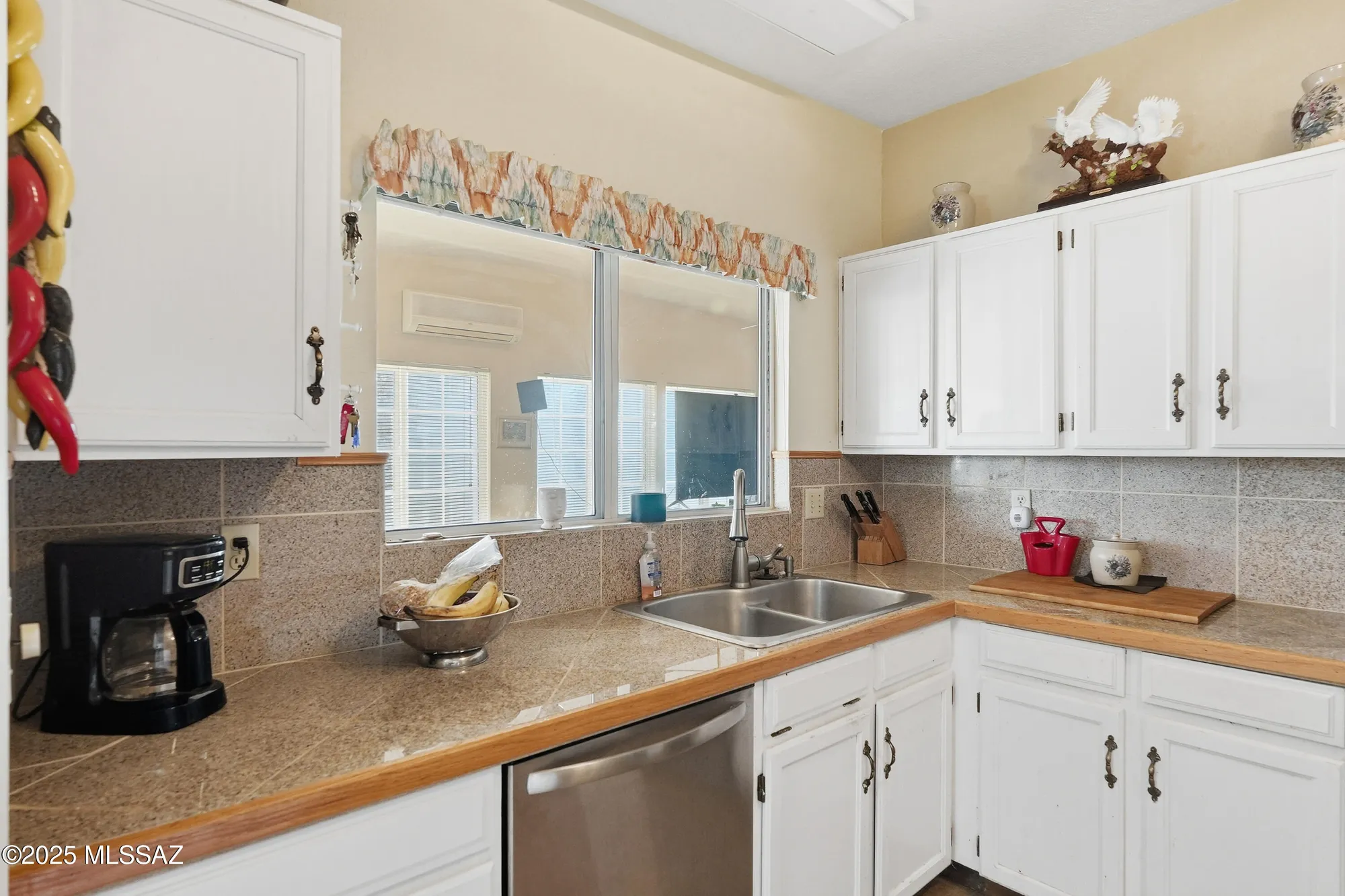 Property Slideshow image 20 of 49 | 425 w san ignacio, Green Valley, AZ, 85614
