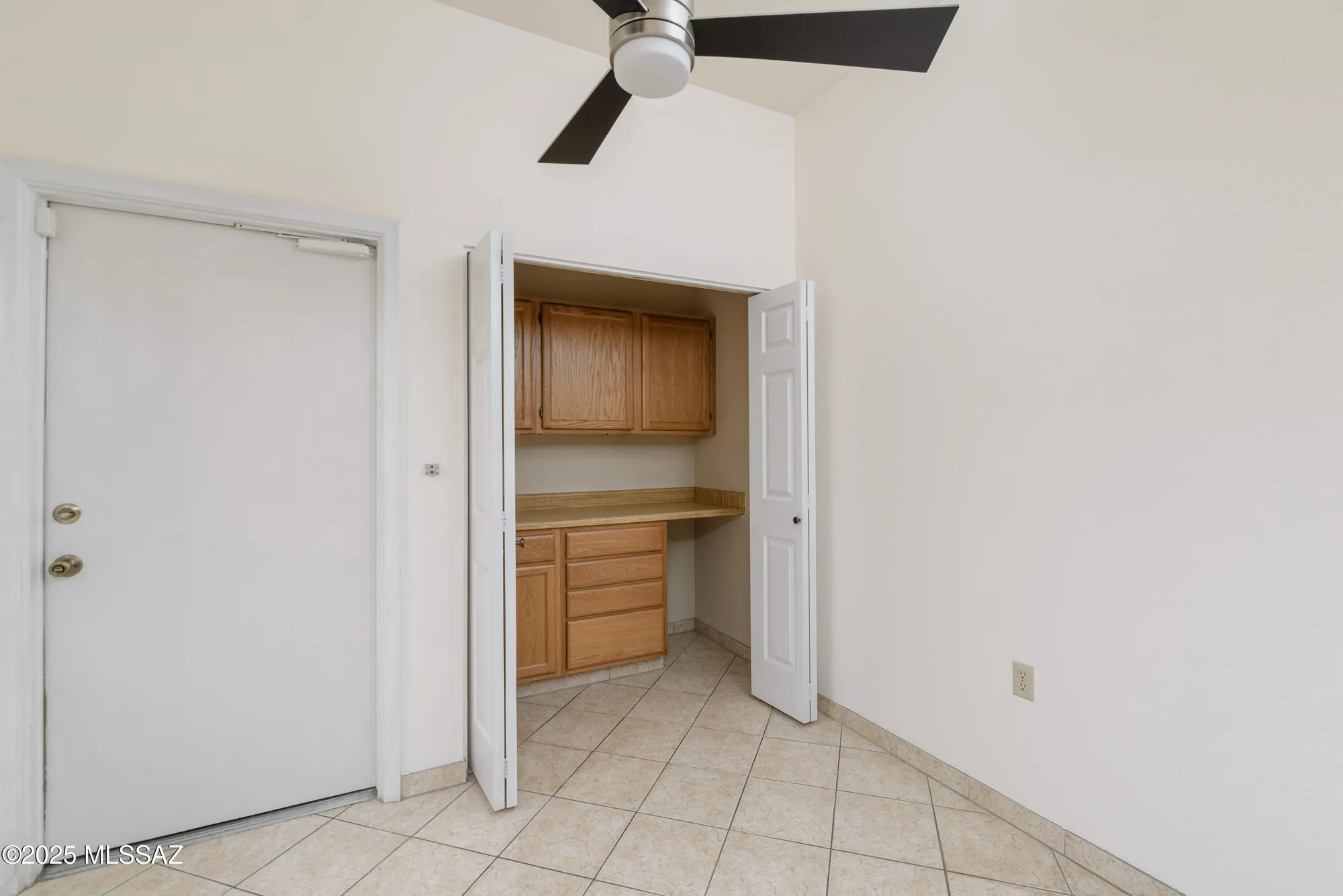 Property Slideshow image 15 of 44 | 8647 n candlewood loop, Tucson, AZ, 85704