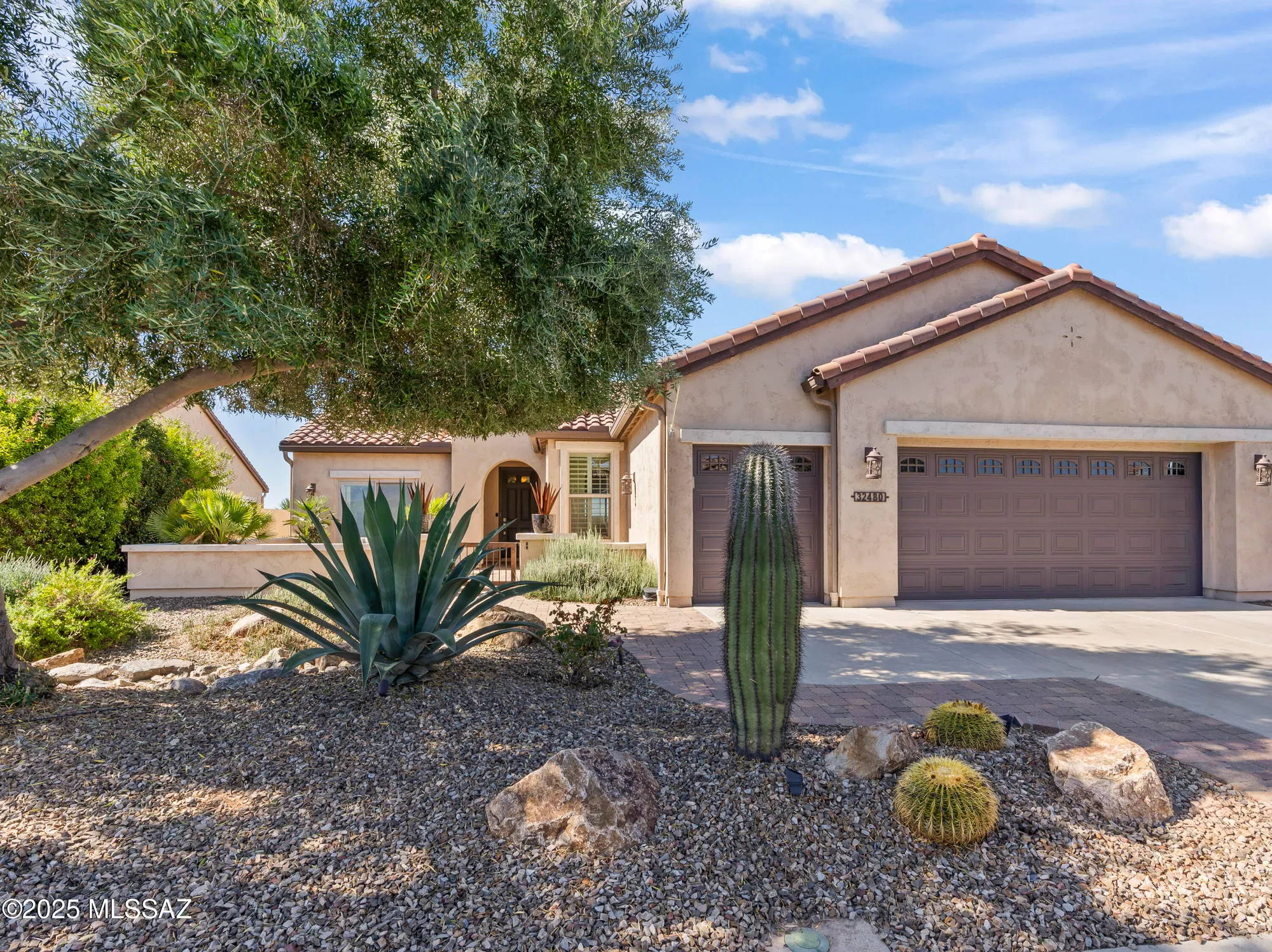 Property Slideshow image 2 of 32 | 32480 s egret trl, Oracle, AZ, 85623