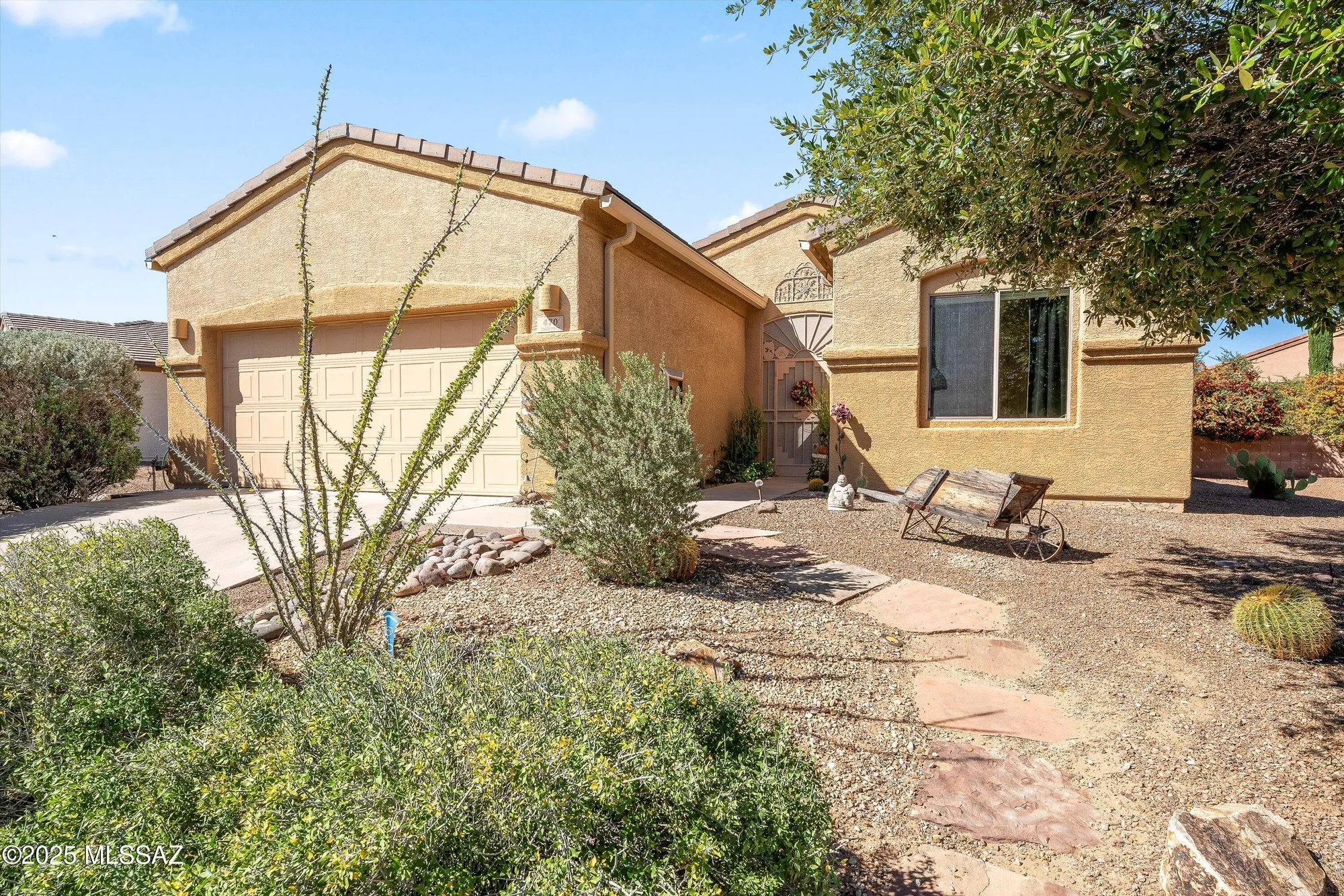 Property Slideshow image 1 of 31 | 470 w calle artistica, Green Valley, AZ, 85614