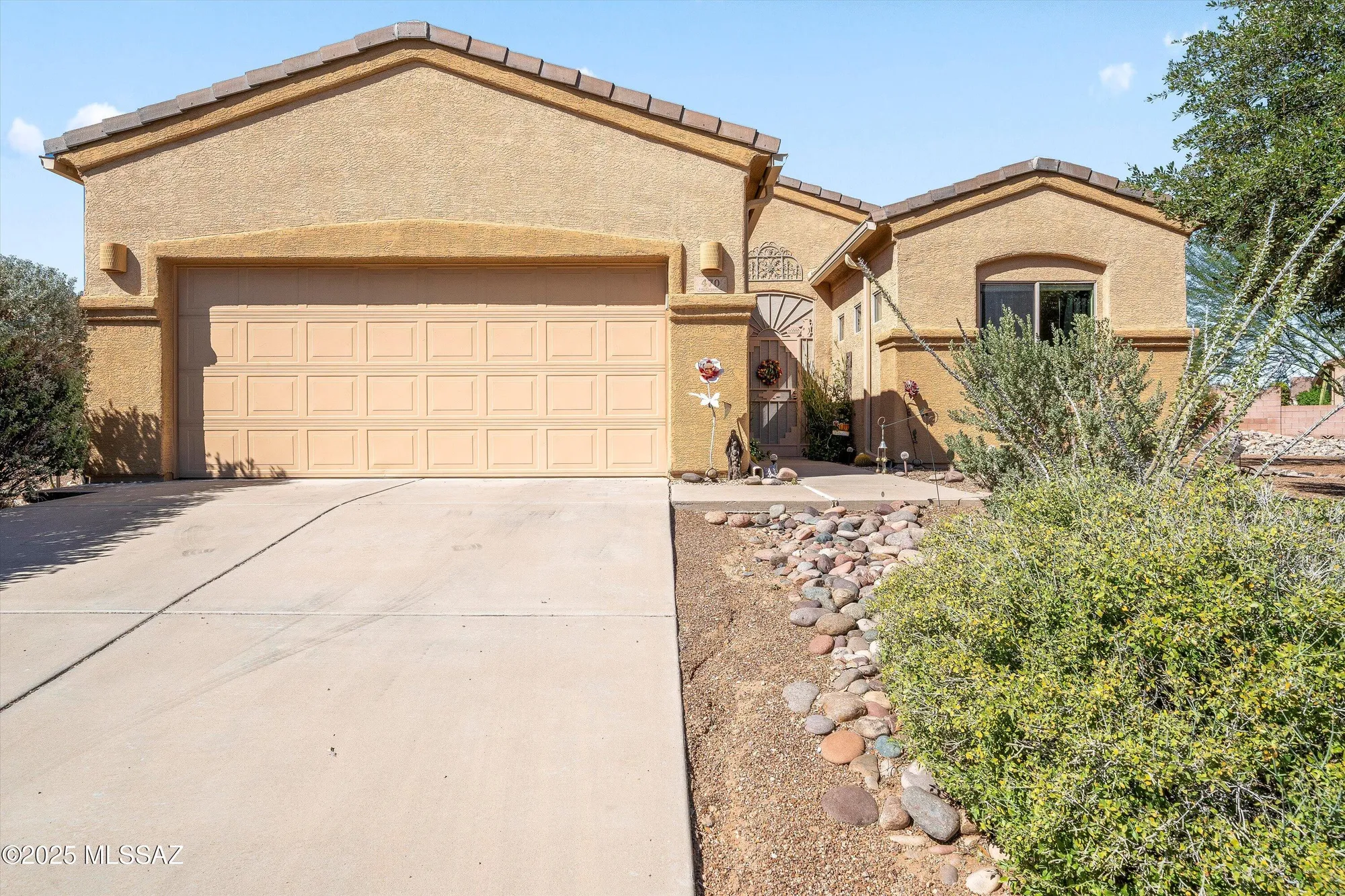 Property Slideshow image 2 of 31 | 470 w calle artistica, Green Valley, AZ, 85614