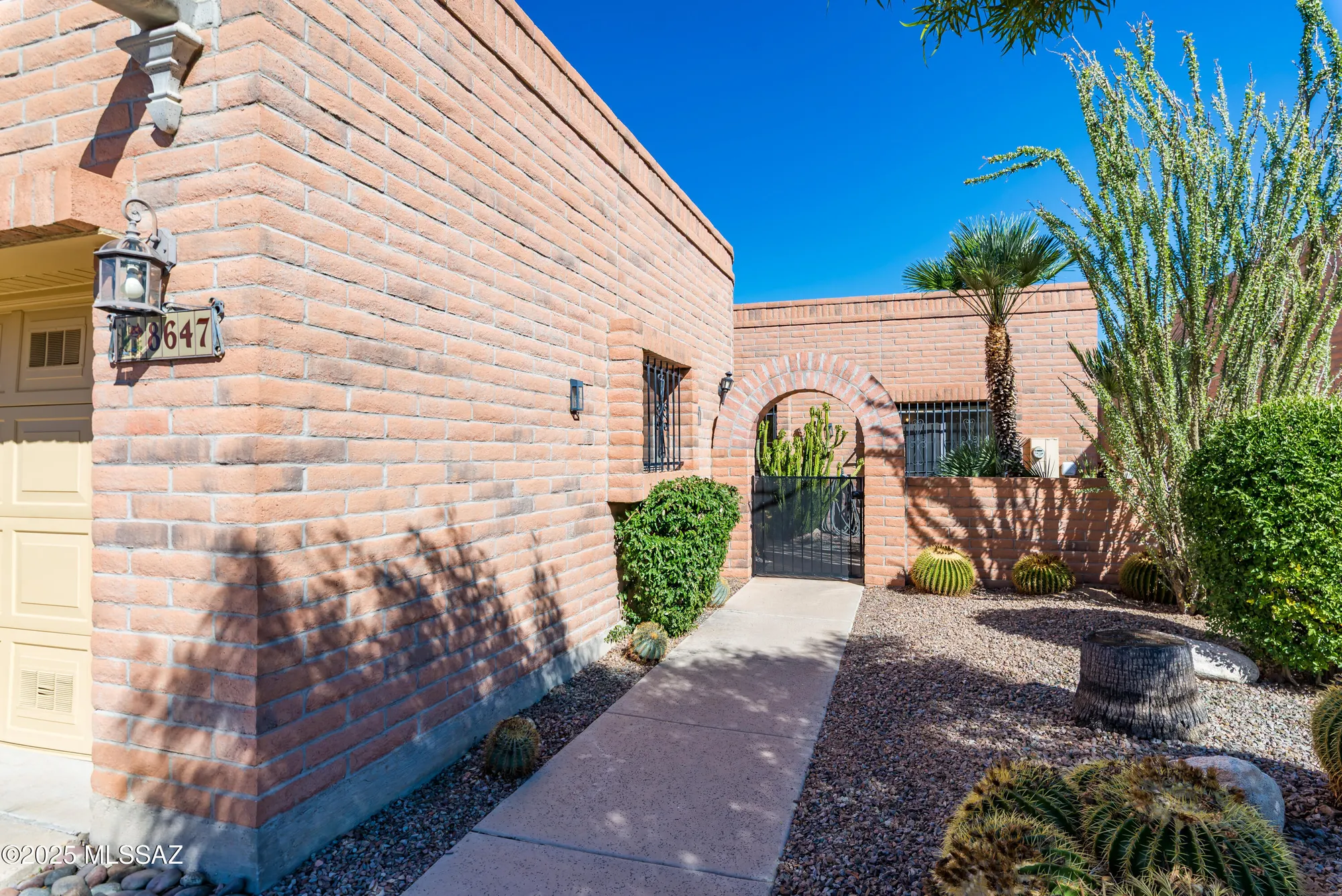 Property Slideshow image 3 of 44 | 8647 n candlewood loop, Tucson, AZ, 85704