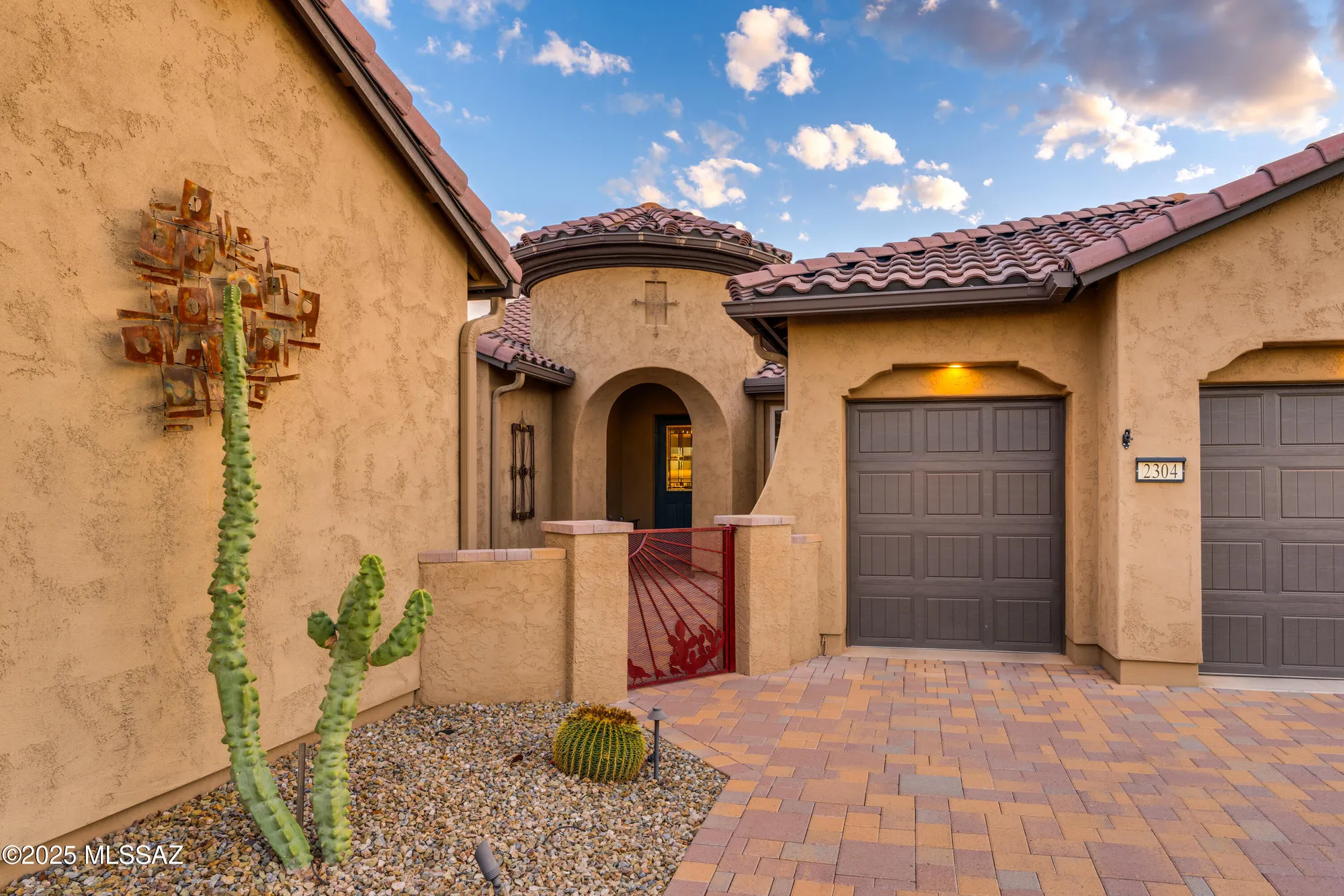 Property Slideshow image 6 of 50 | 2304 e madera plateau dr, Green Valley, AZ, 85614