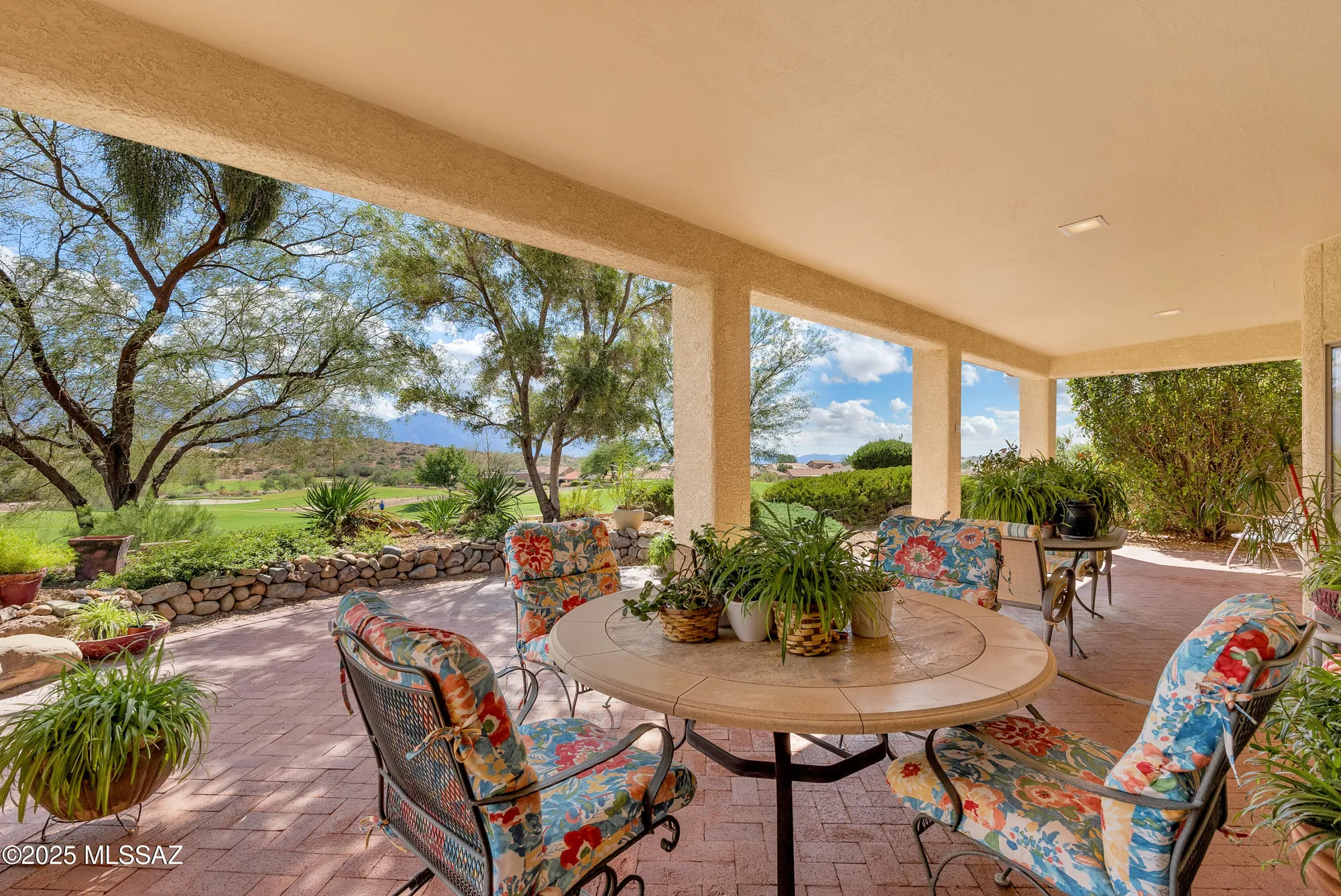 Property Slideshow image 8 of 49 | 62239 e iron crest dr, Saddlebrooke, AZ, 85739