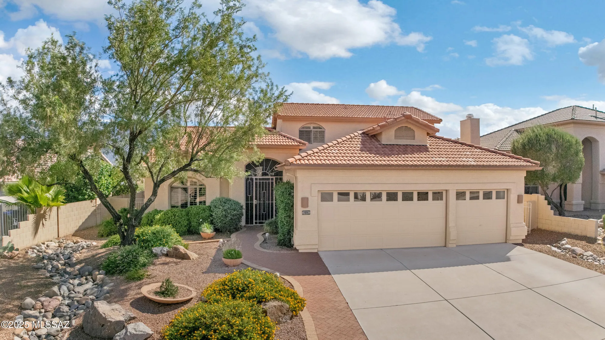 Property Slideshow image 2 of 49 | 62239 e iron crest dr, Saddlebrooke, AZ, 85739