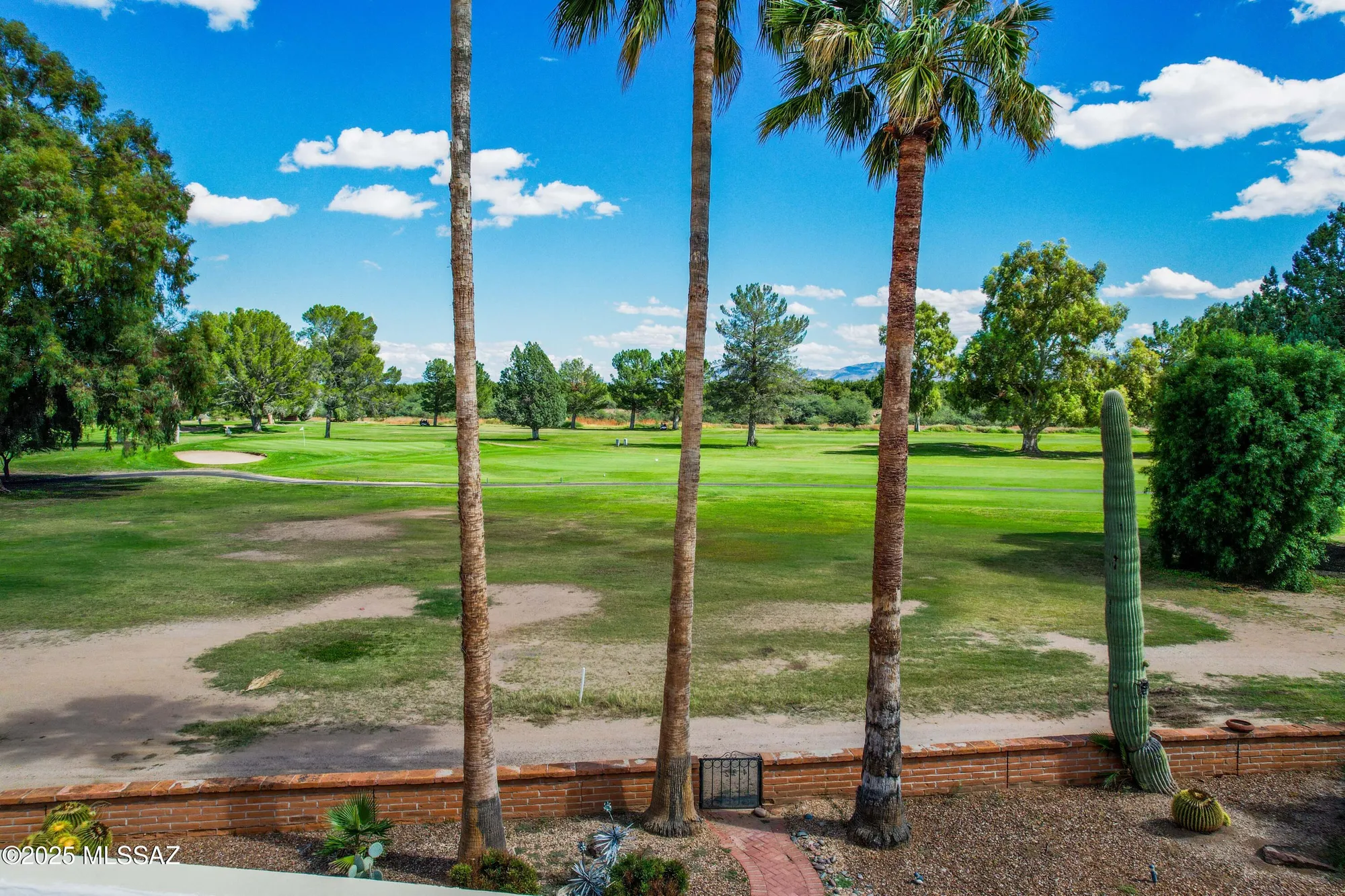 Property Slideshow image 4 of 32 | 432 e los rincones, Green Valley, AZ, 85614