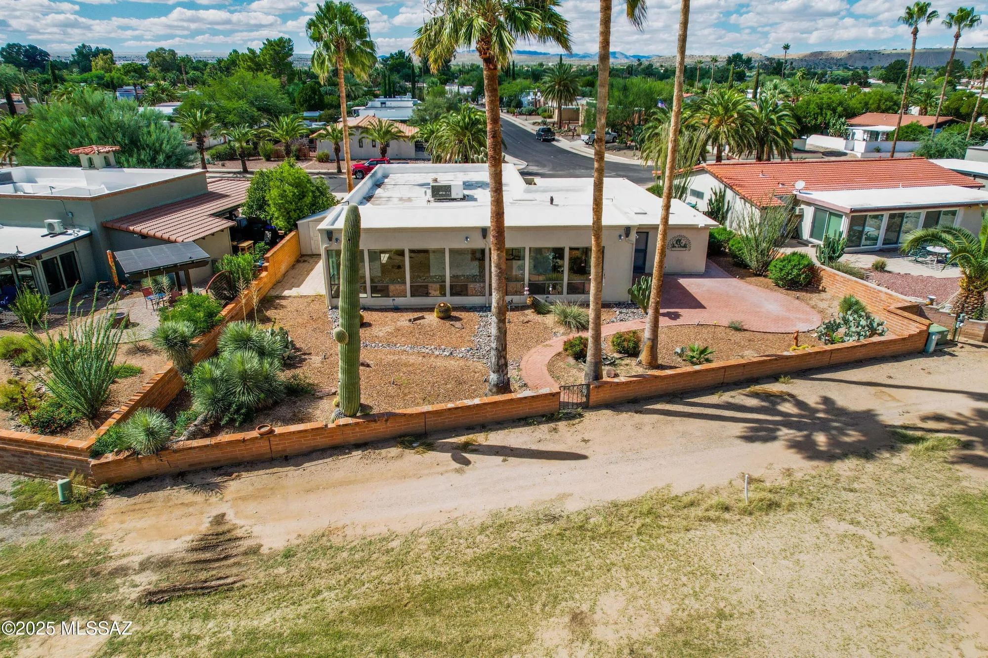 Property Slideshow image 5 of 32 | 432 e los rincones, Green Valley, AZ, 85614