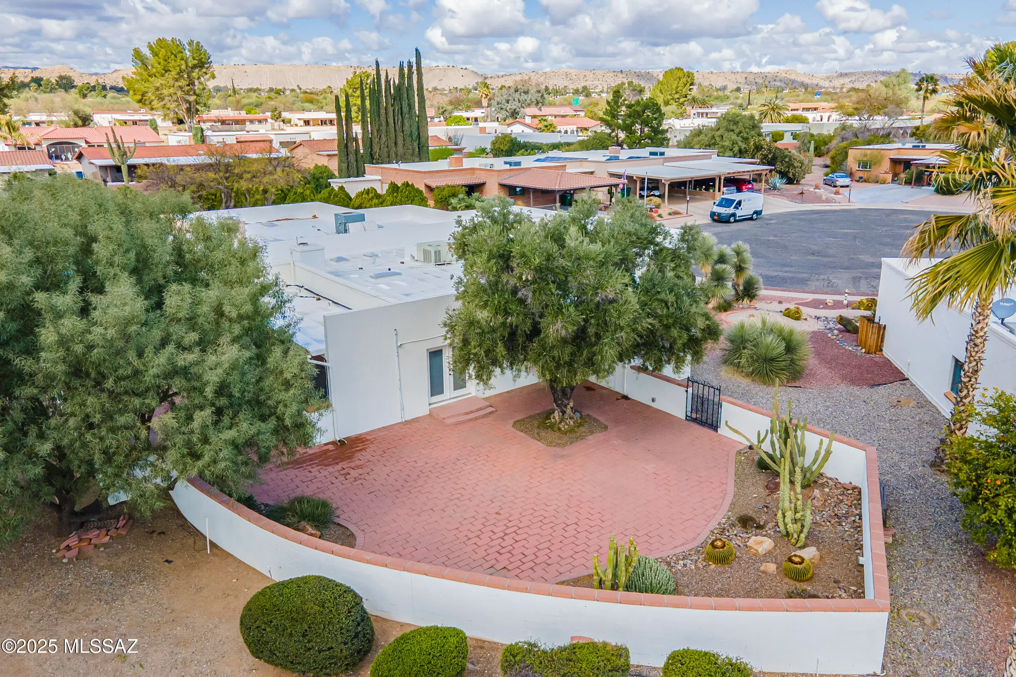 Property Slideshow image 2 of 41 | 1310 n placita parasol, Green Valley, AZ, 85614