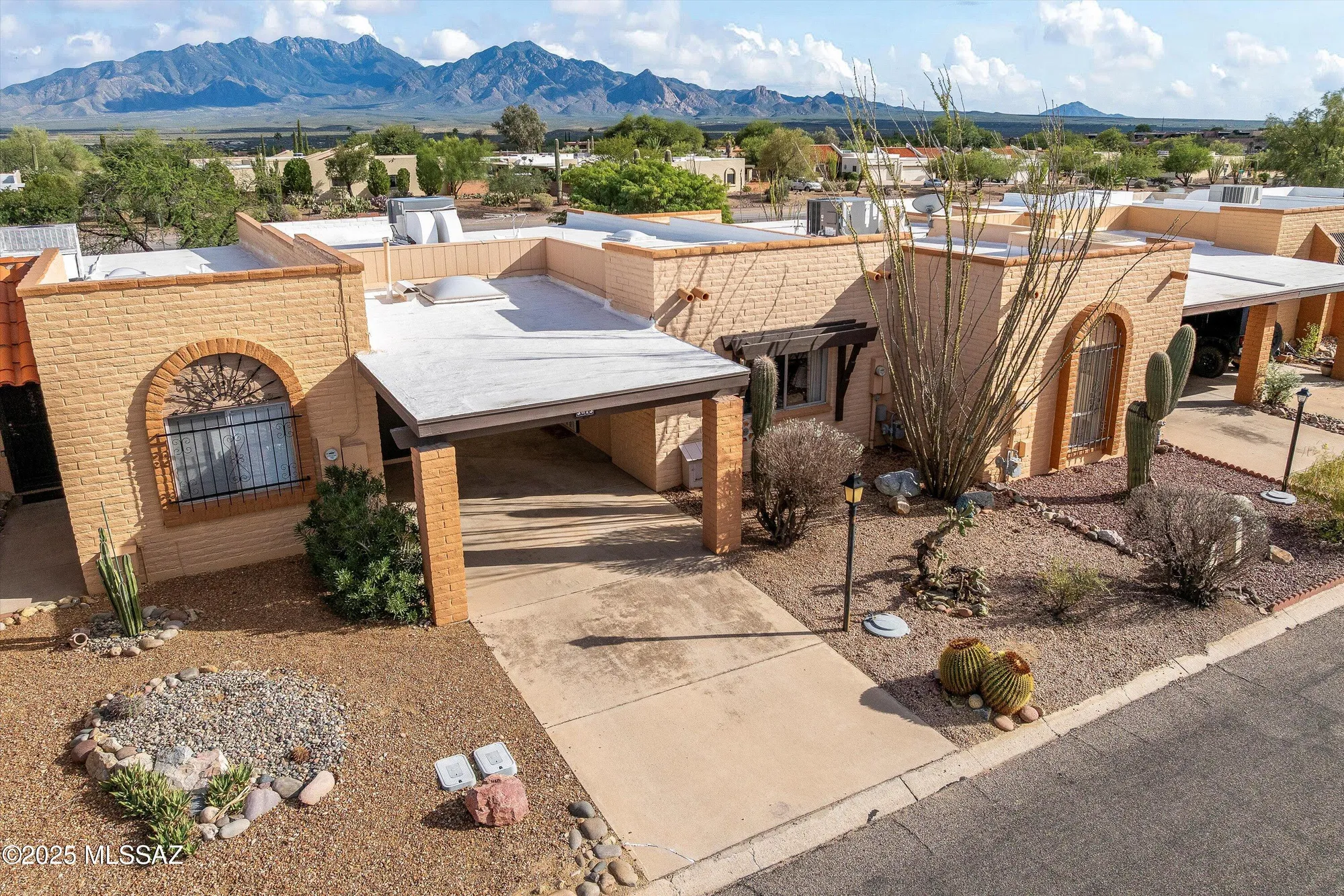 Property Slideshow image 1 of 30 | 3073 s calle pueblo, Green Valley, AZ, 85622