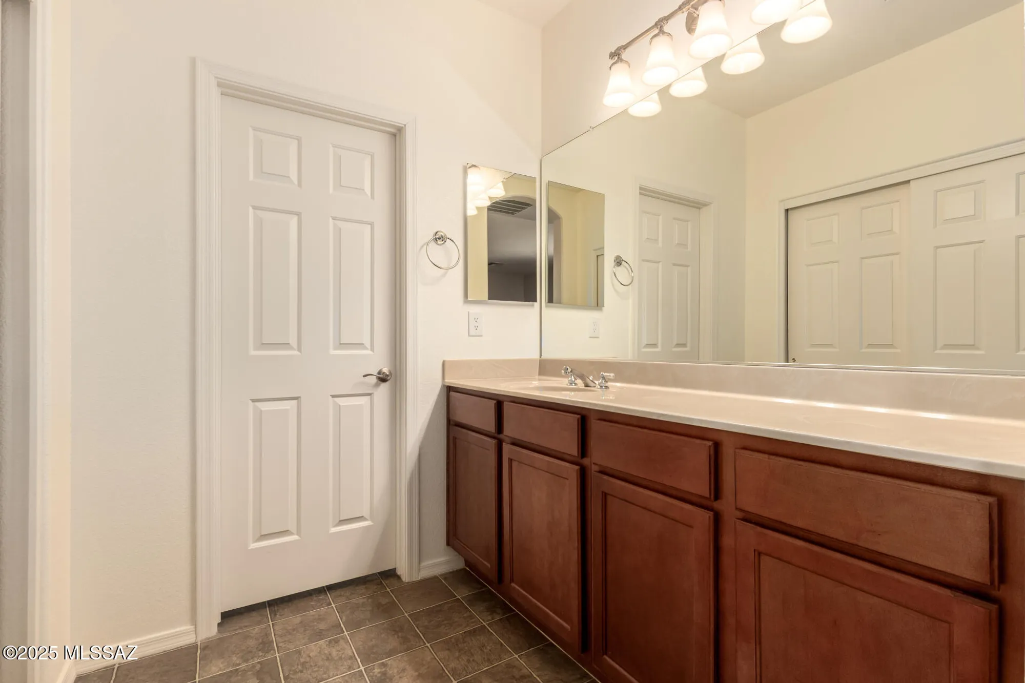 Property Slideshow image 31 of 39 | 2436 e desert pueblo pass, Green Valley, AZ, 85614