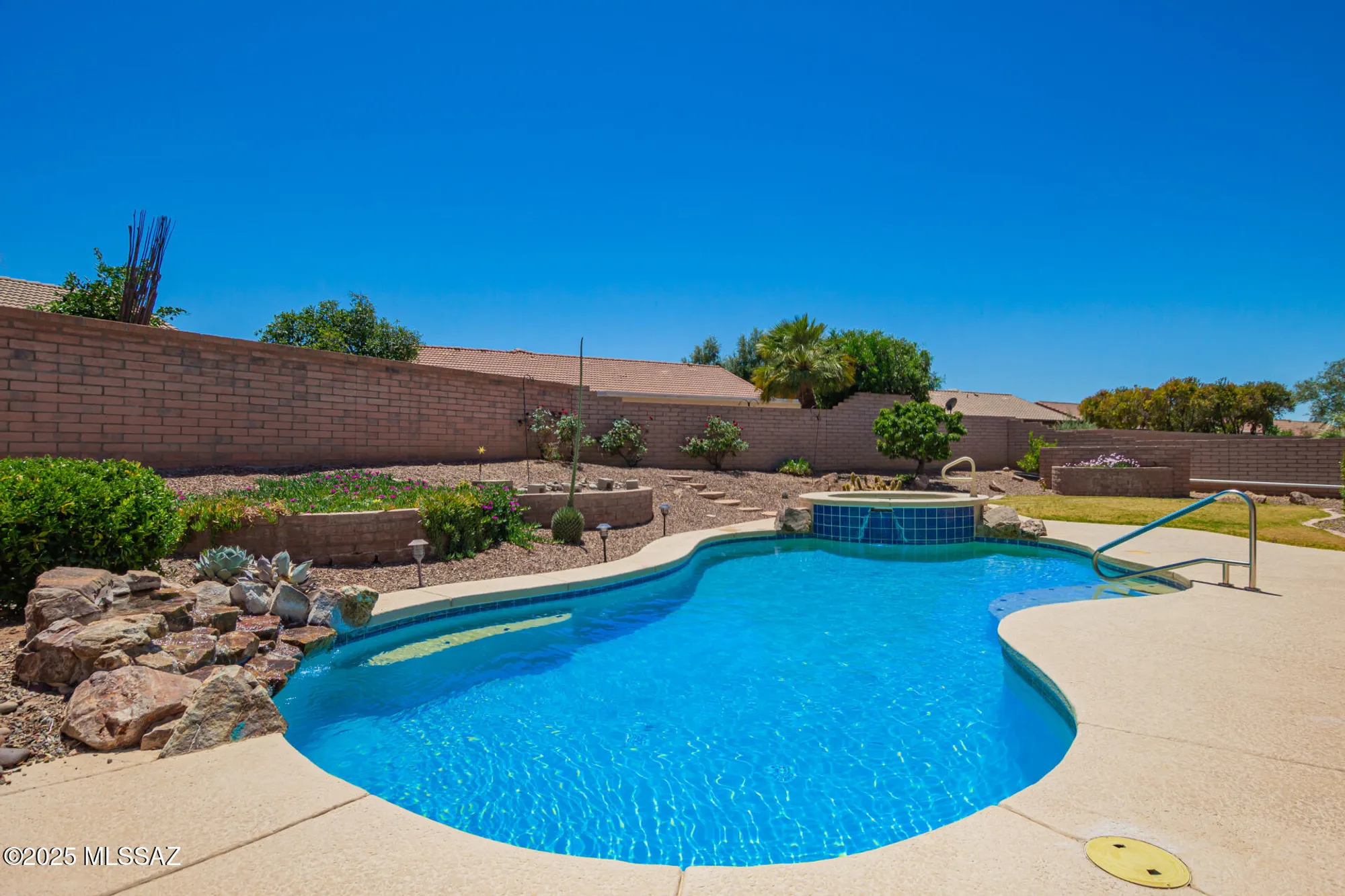 Property Slideshow image 35 of 39 | 2436 e desert pueblo pass, Green Valley, AZ, 85614