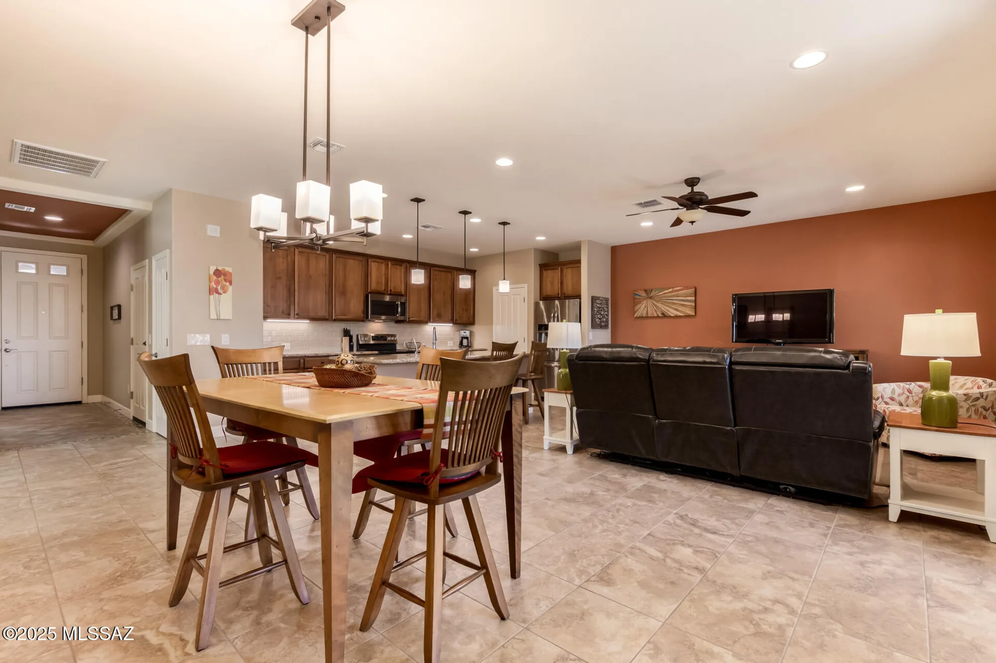 Property Slideshow image 12 of 39 | 838 n broken hills dr, Green Valley, AZ, 85614