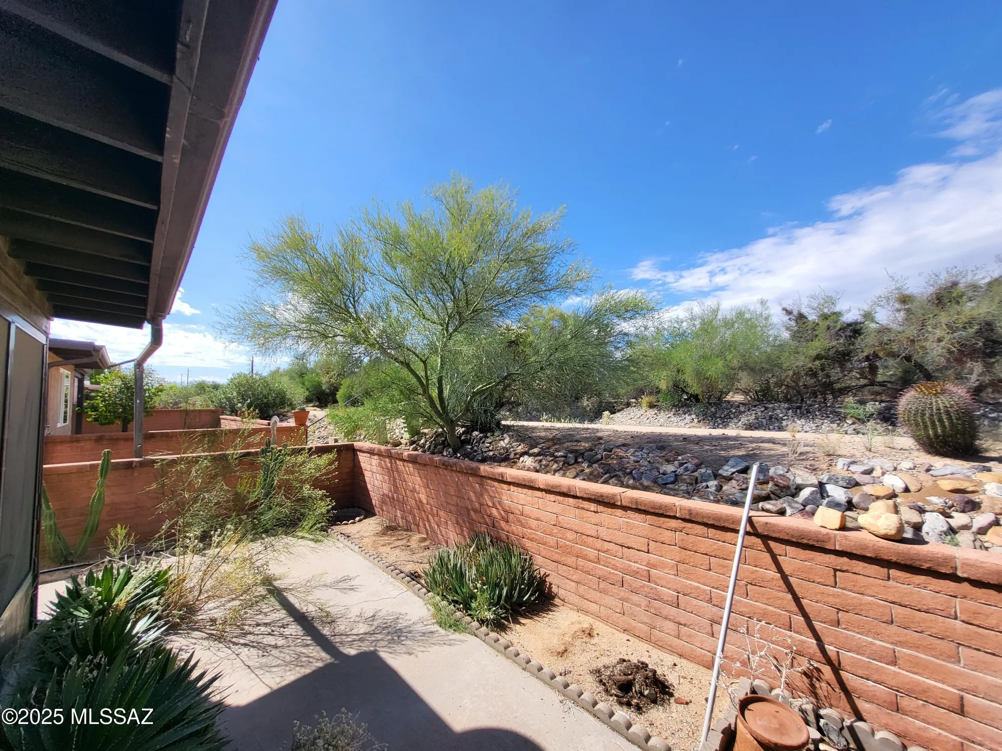Property Slideshow image 23 of 25 | 237 n calle del diablo, Green Valley, AZ, 85614