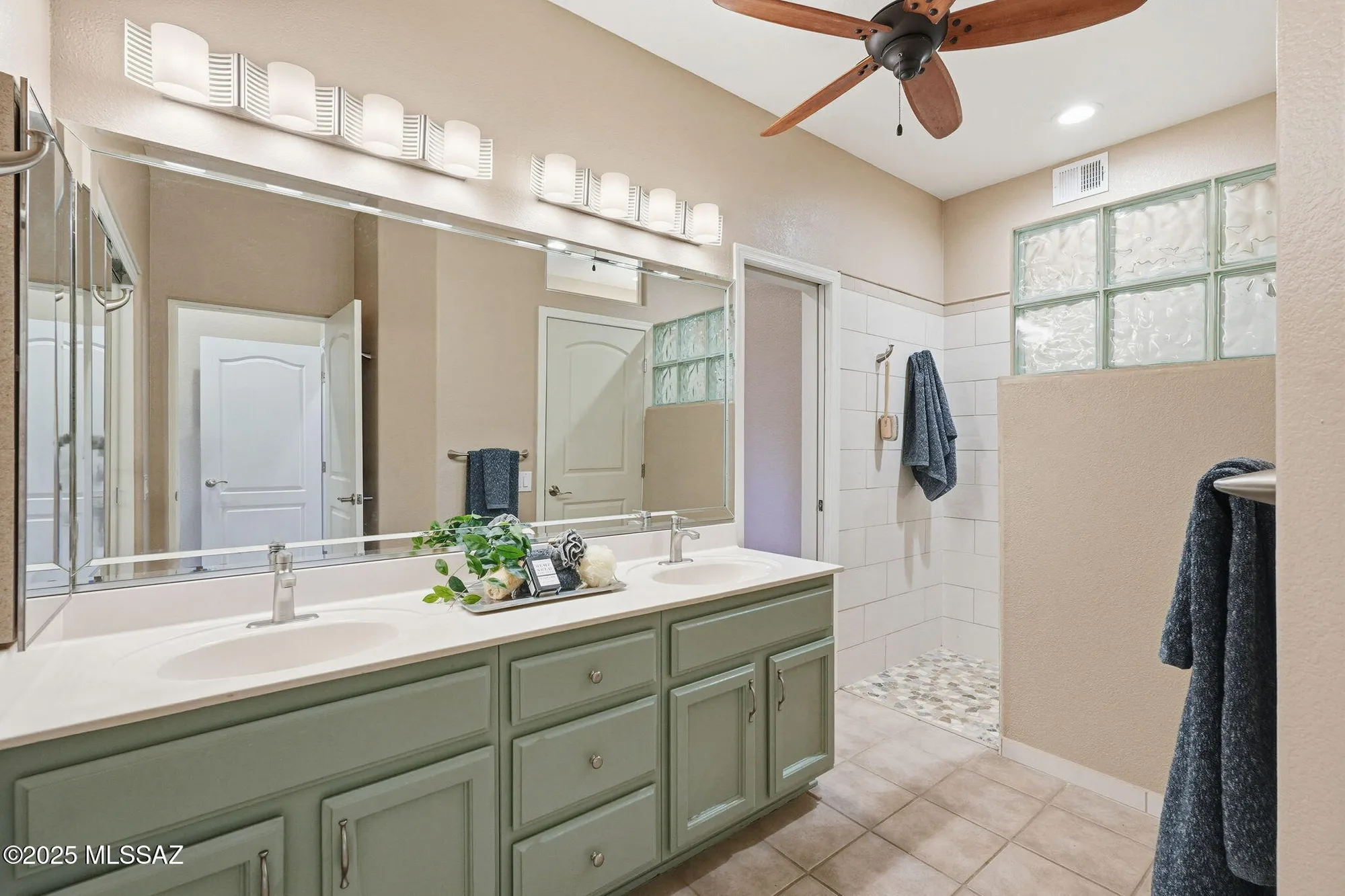 Property Slideshow image 28 of 44 | 2196 e sahuarita wash way, Oro Valley, AZ, 85755
