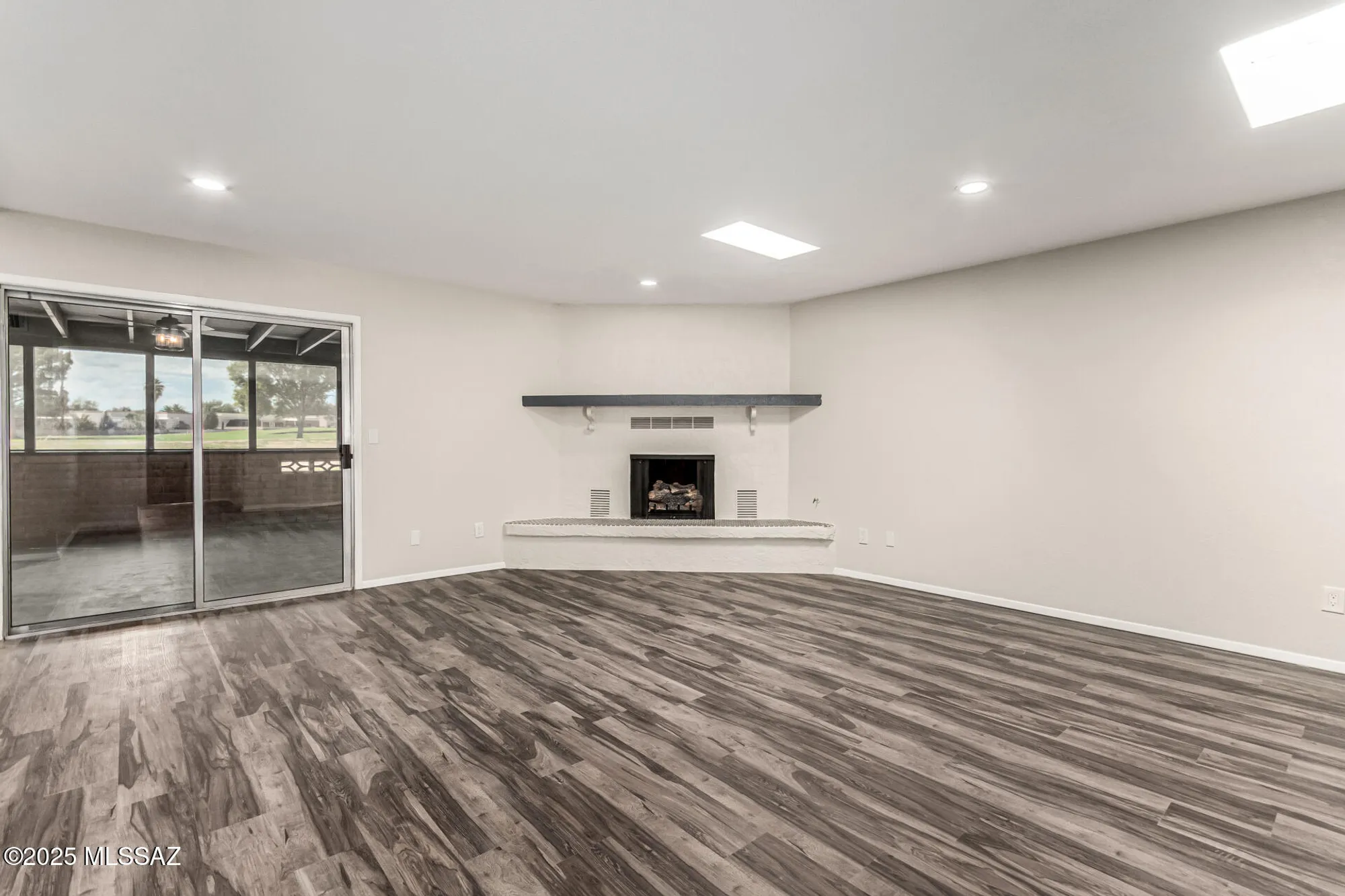 Property Slideshow image 4 of 35 | 230 e paseo de golf, Green Valley, AZ, 85614
